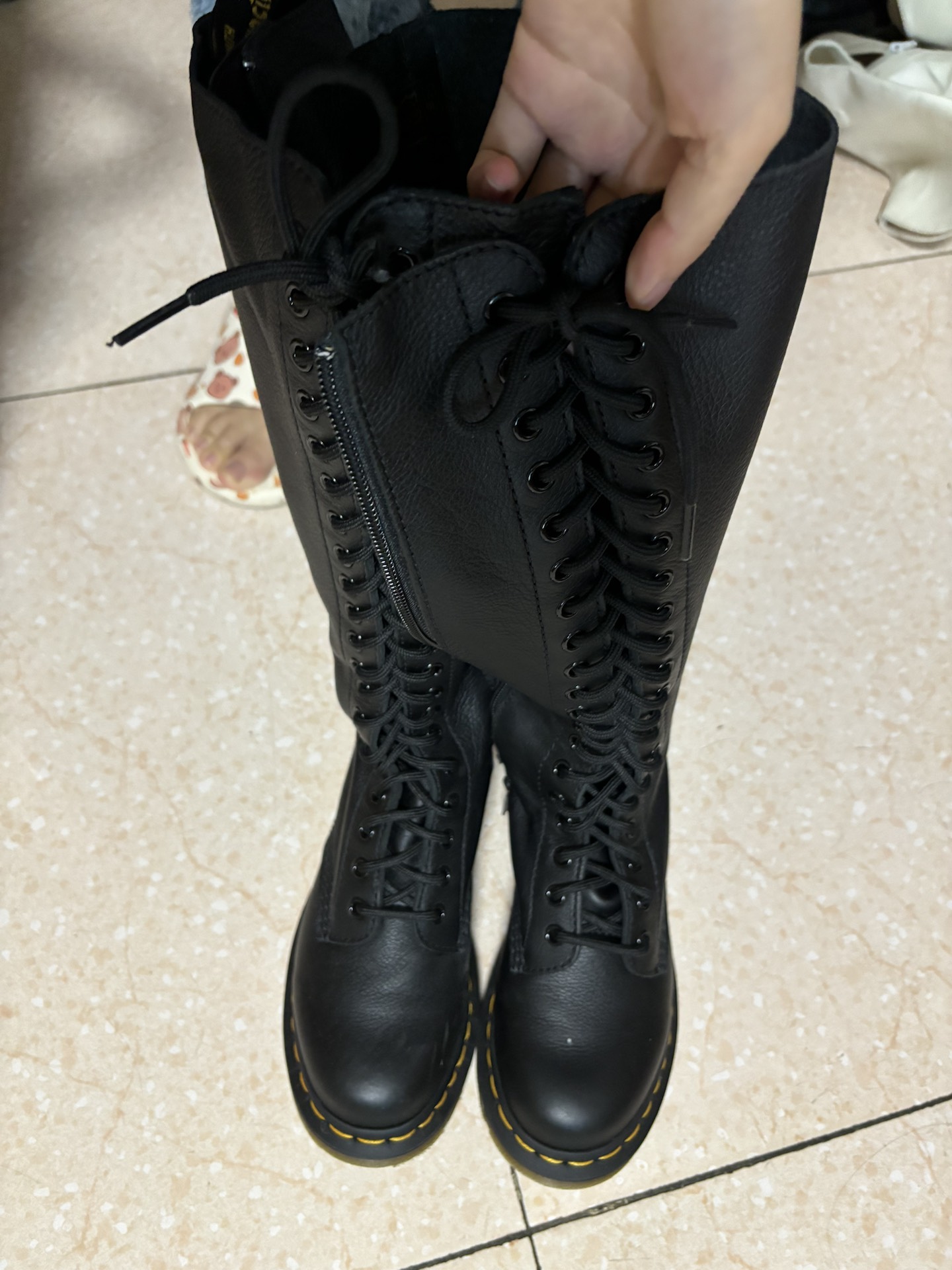 custom review-Dr.Martens 1B60 VIRGINIA Кожа Высокие сапоги на щиколотку Женские Черные