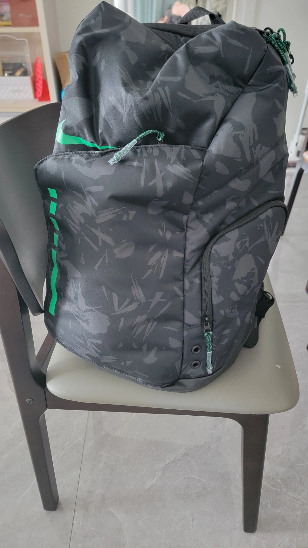 custom review-Nike Hoops Elite Pro Basketball Backpack Men Coal Black/Athletic Green