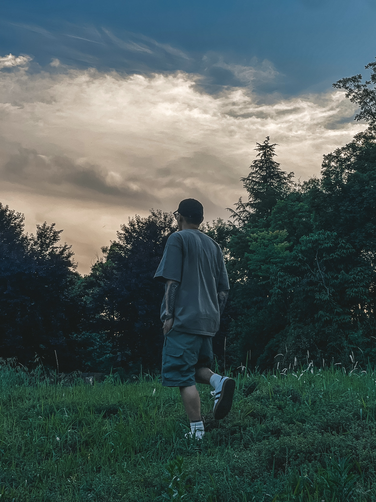 很流行的德训 算是一个不挑人的穿搭公式了 98:unblank 05:beams