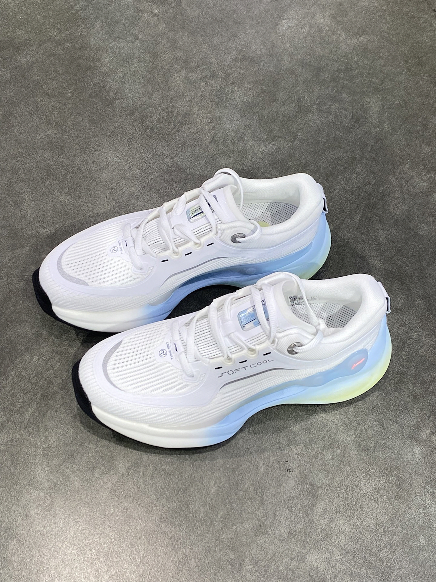 全网都在穿的这双空调鞋 居然是李宁的!