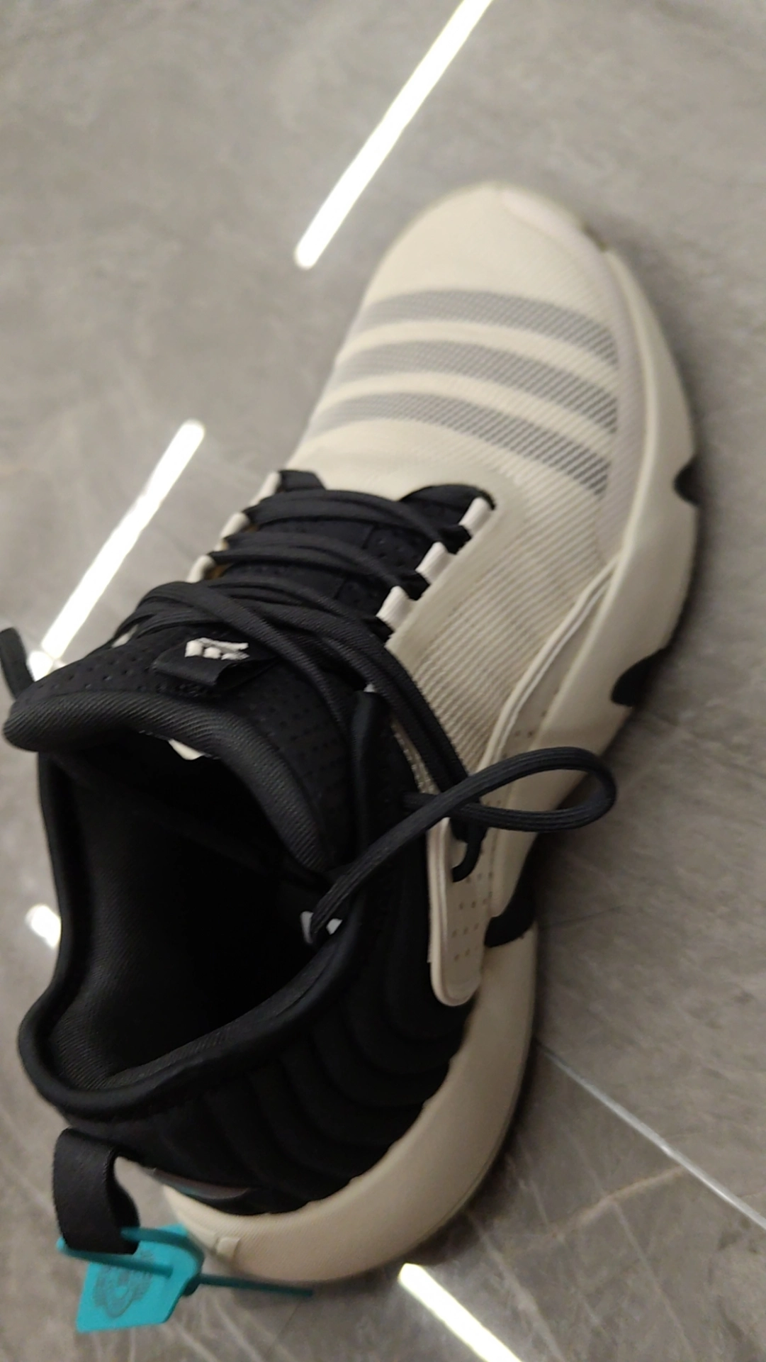 custom review-Adidas Trae Unlimited Низкий Топ Баскетбольные Кроссовки Мужские Белые Черные