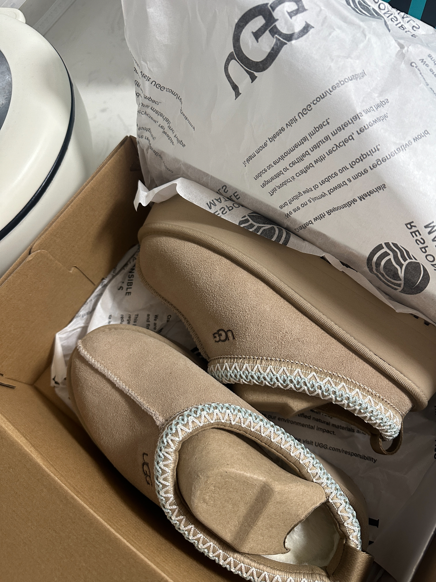 custom review-UGG Tazz Slipper Sand Women
s