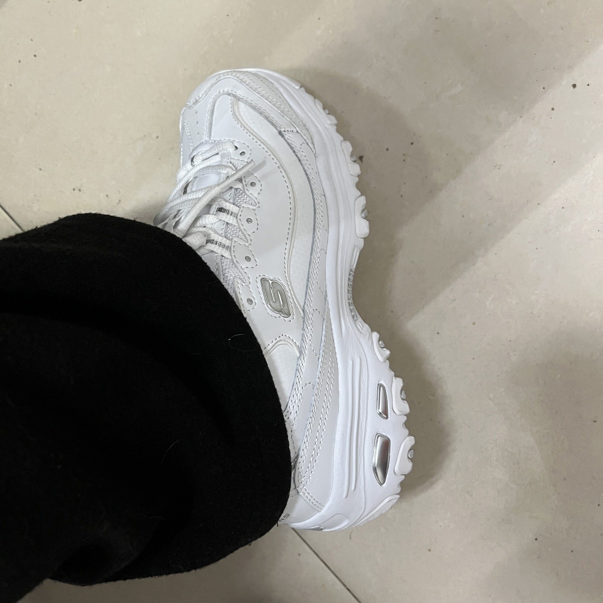 custom review-Skechers D'LITES 1,0 Свежий Start Панда Обувь Толстоподошвенные кроссовки Женские Белый Серебряный