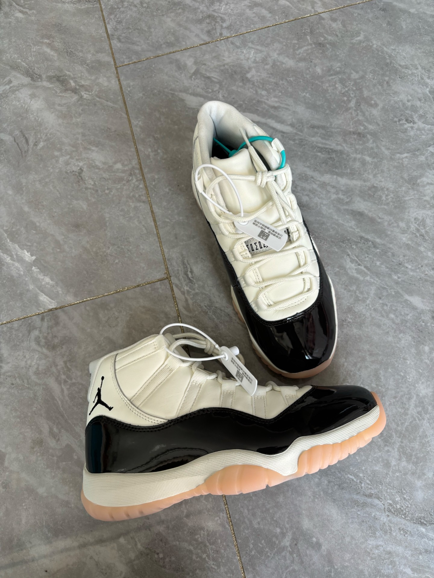 custom review-Jordan Air Jordan 11 'Neapolitan AJ11 Cherry Blossom Buckle High Top Vintage Basketball Shoes Women's Brown