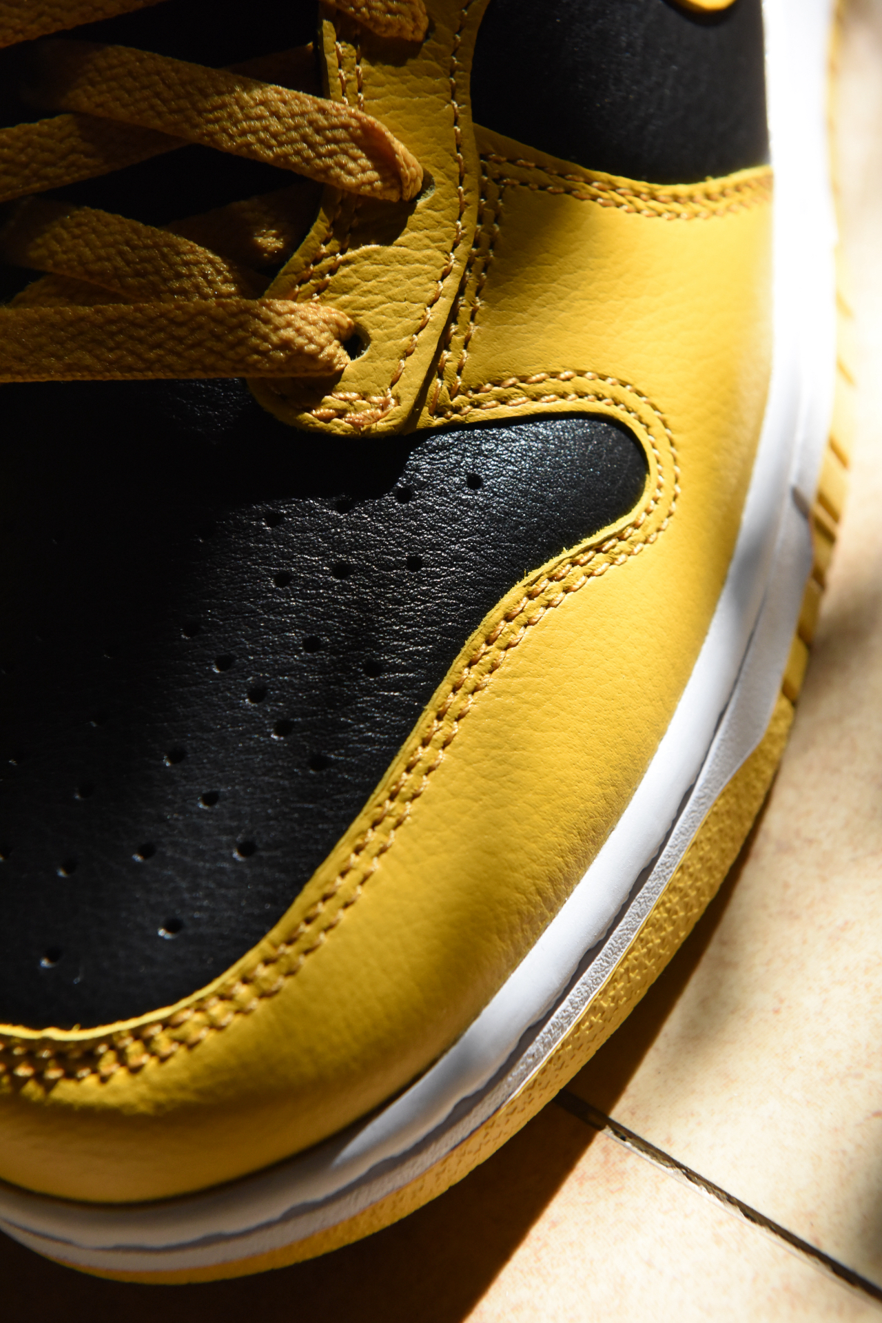 custom review-Nike Sportswear Woven Swoosh Jacket Logo BV3685-011