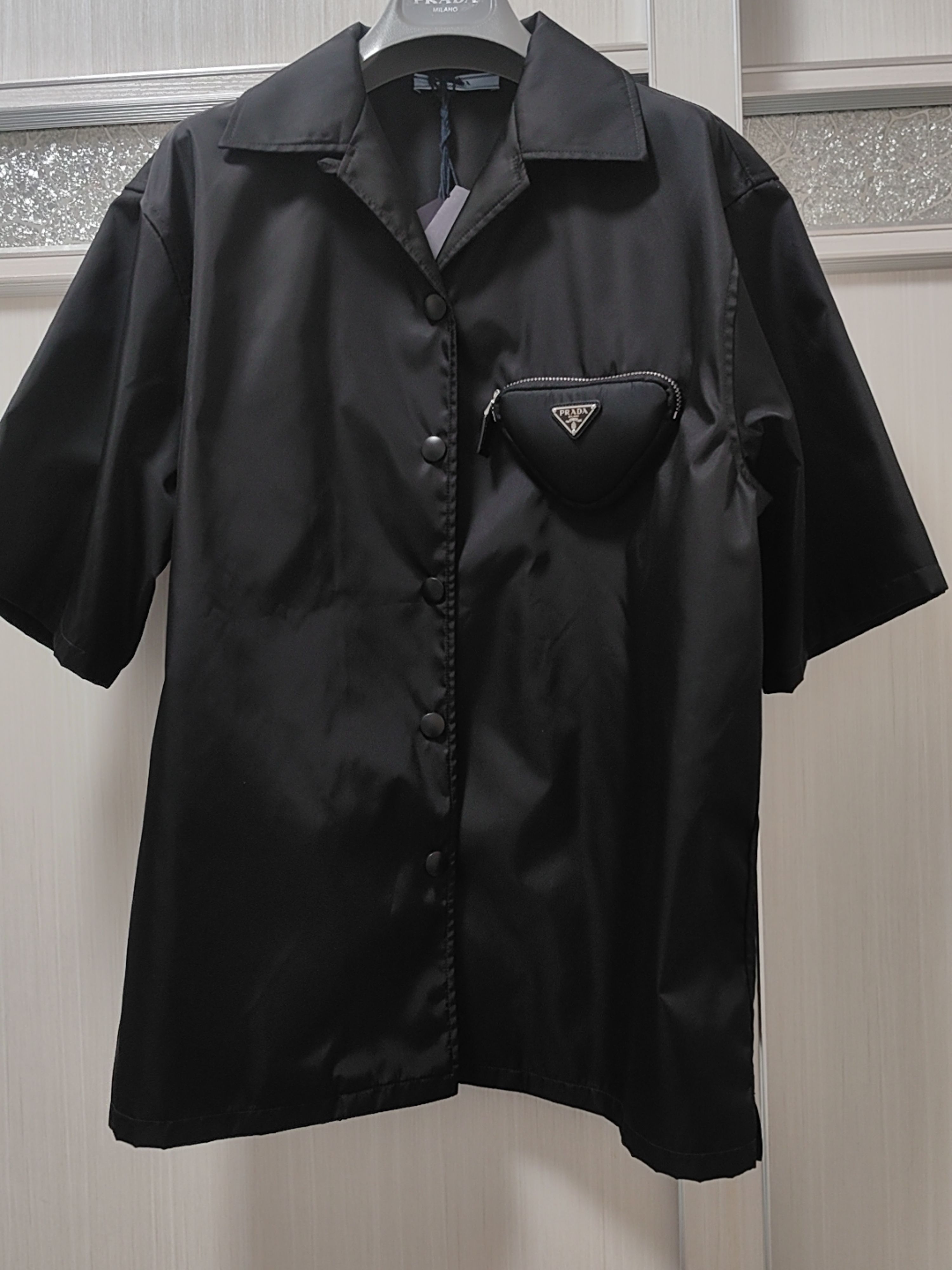 Реплики швейцарских часов-prada ' s t-shirt скольк