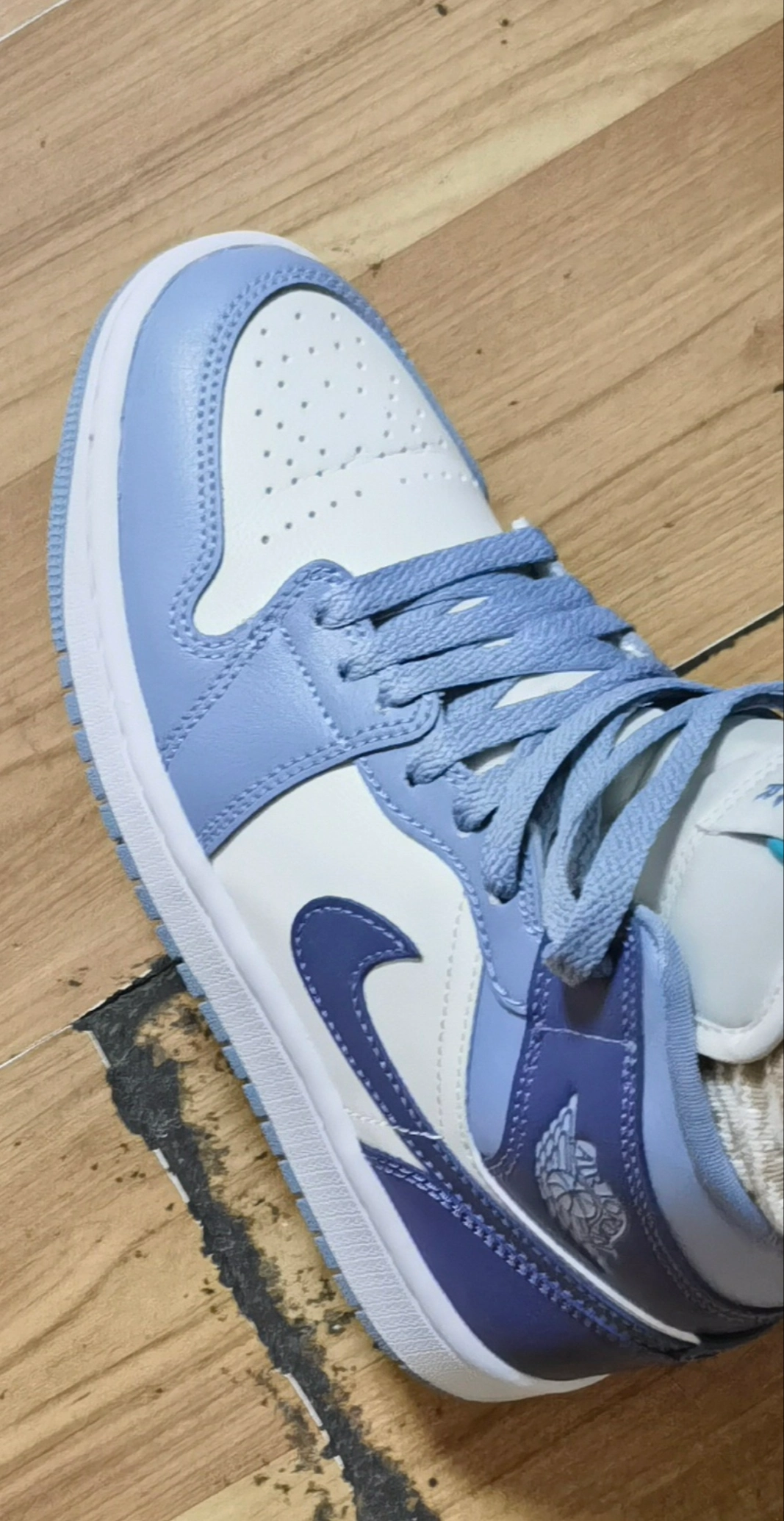 custom review-Air Jordan 1 Mid Sail Diffused Blue Women's
