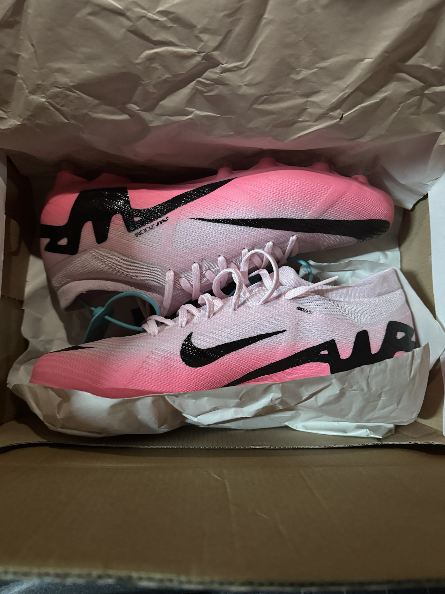 custom review-Nike Zoom Mercurial Vapor 15 Pro AG 'Ready Pack'