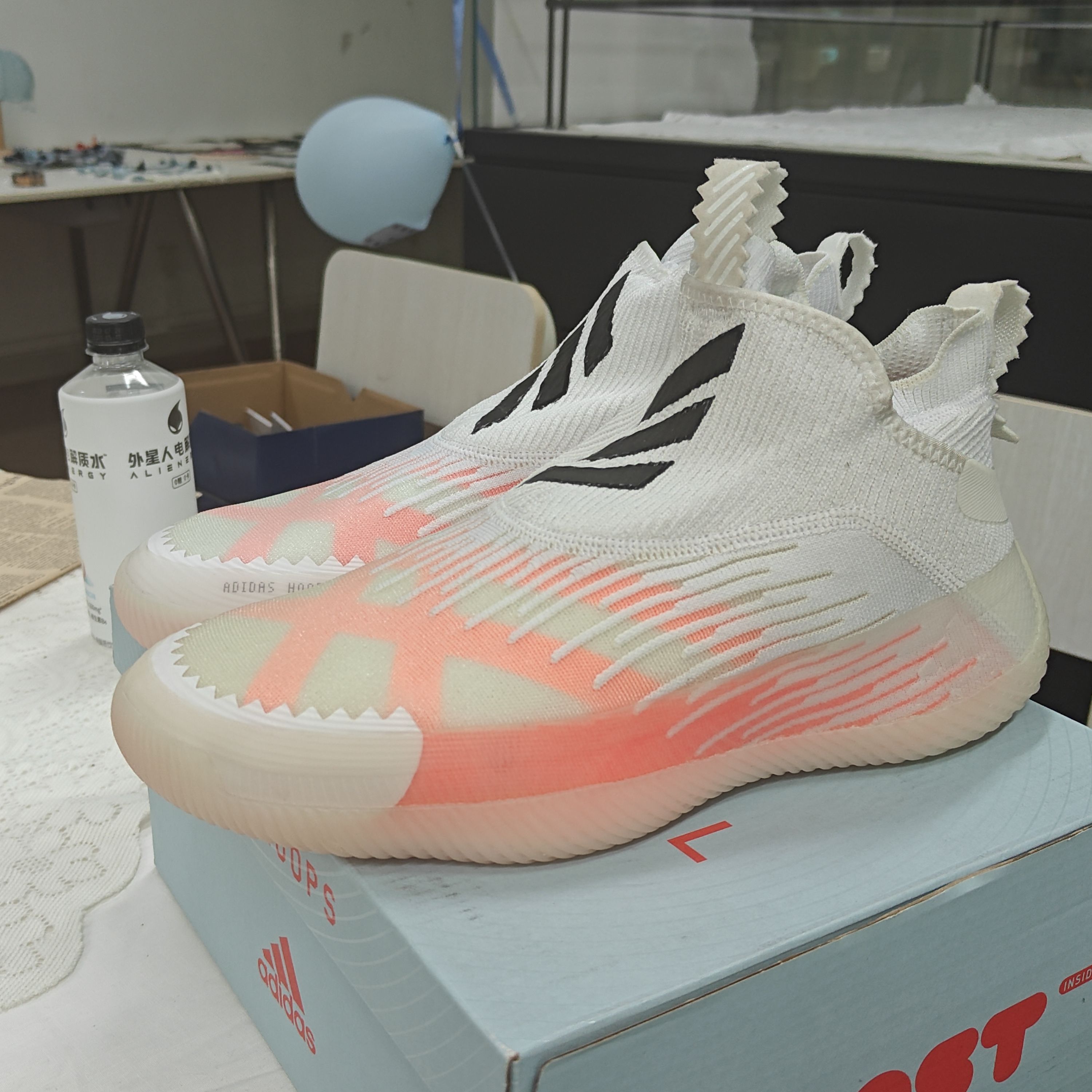 adidas 特雷杨0.5代 篮球鞋
