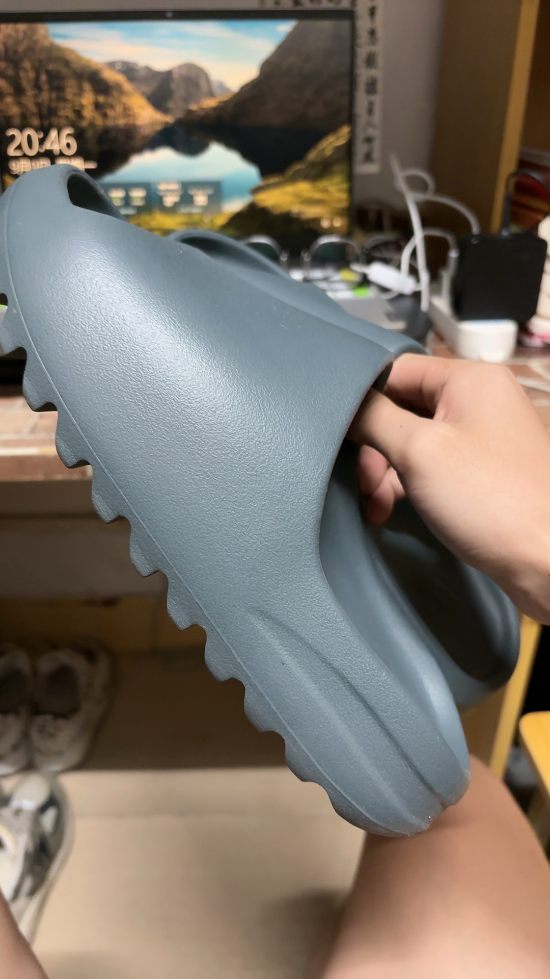 custom review-Adidas Originals Yeezy Slide ЭВА Слипоны Унисекс Темно-серый Зеленый