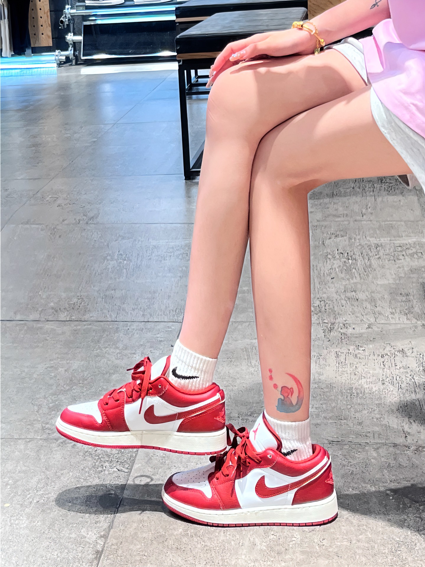 夏天穿这双白红❤️‍🔥aj1一起去看海叭