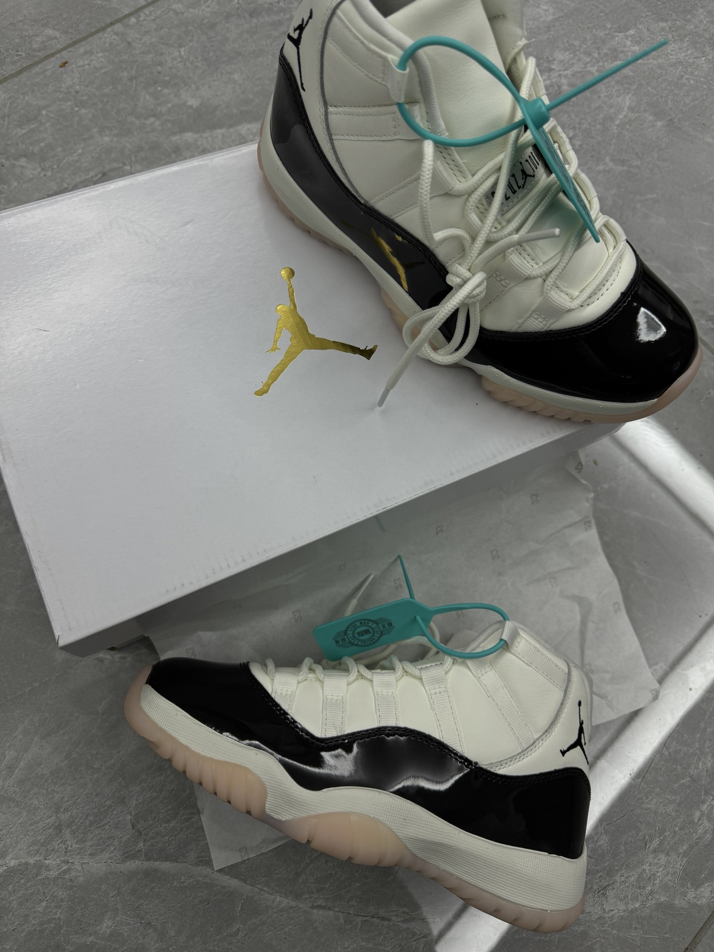 custom review-Jordan Air Jordan 11 'Neapolitan AJ11 Cherry Blossom Buckle High Top Vintage Basketball Shoes Women's Brown