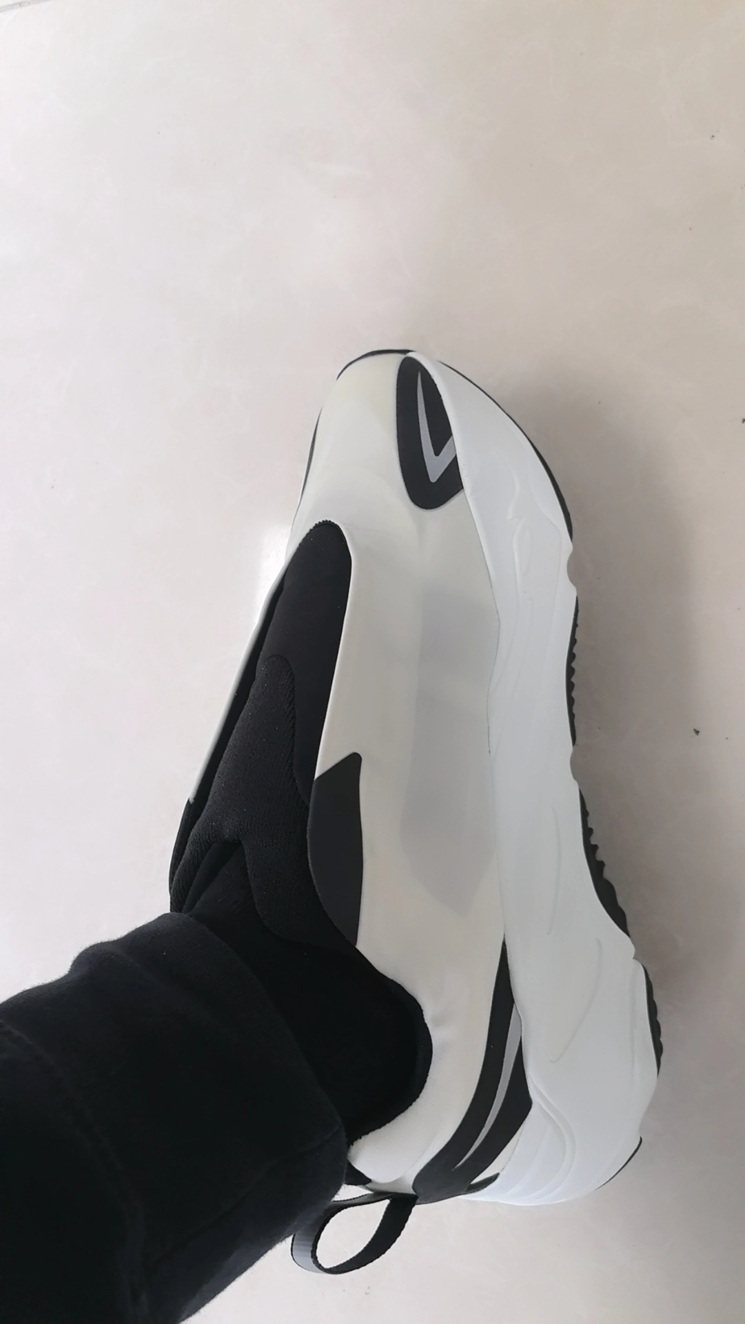 custom review-Adidas Originals Yeezy Boost 700 MNVN Slip-resistant Low Top Footwear Cushioned Shoes Unisex Lace-up Не включено