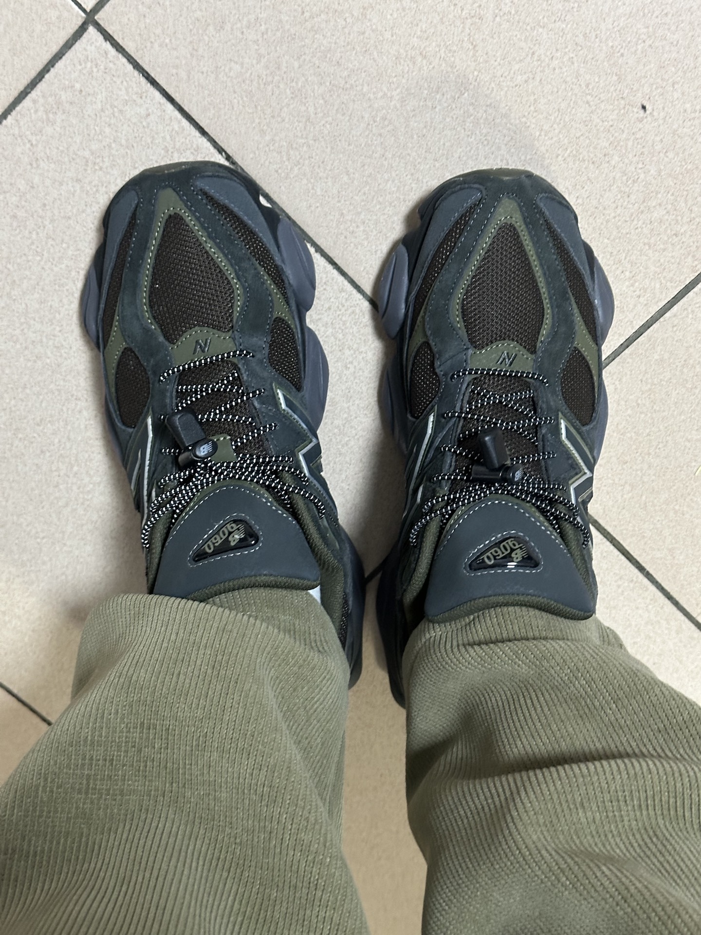 custom review-New Balance NB 9060 Устойчивый к истиранию Низкий Топ Повседневная Обувь Унисекс Зеленый Черный