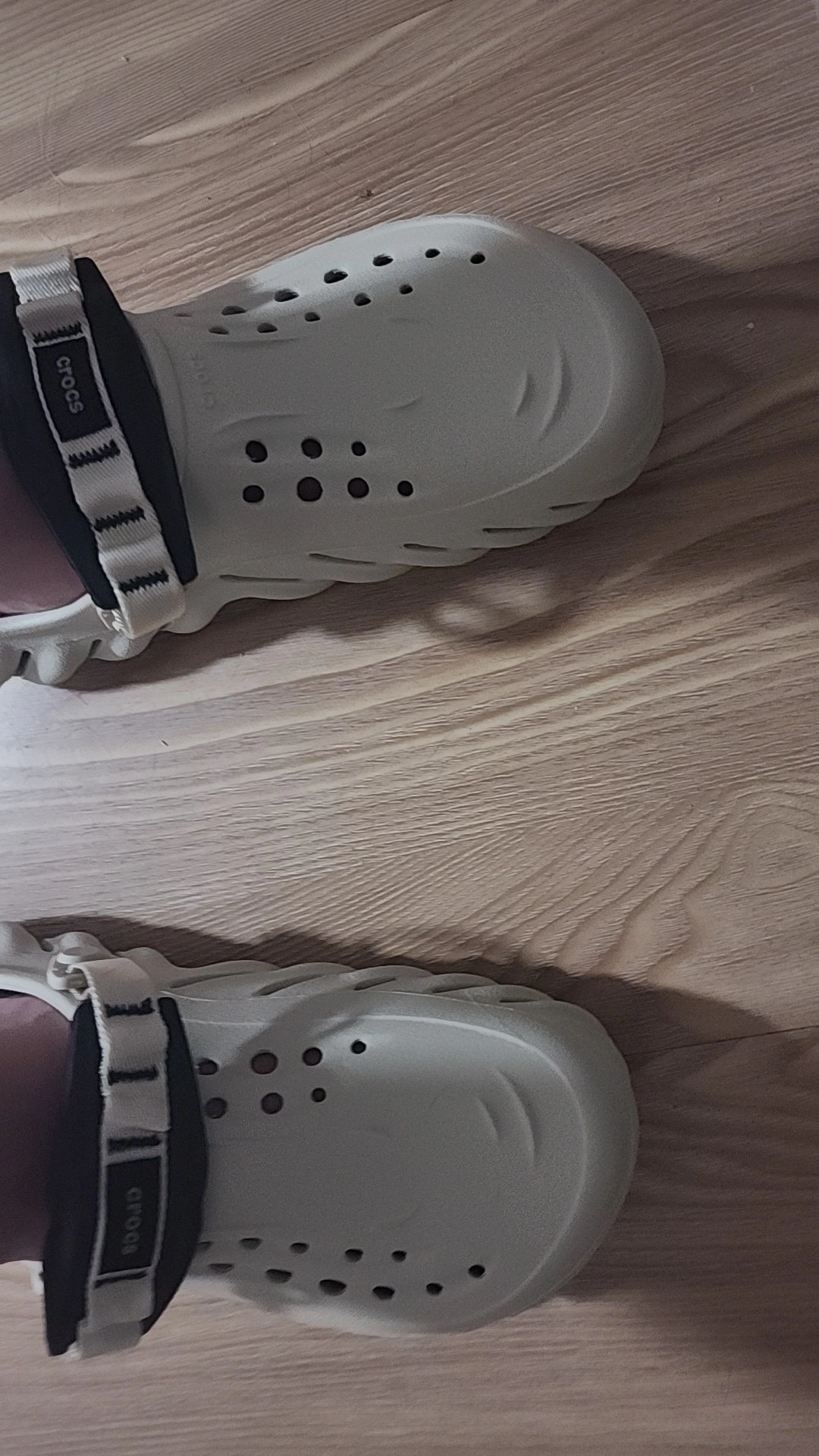 custom review-Crocs Быстросохнущие Баланс Спортивные Сандалии Унисекс Бежевый Черный