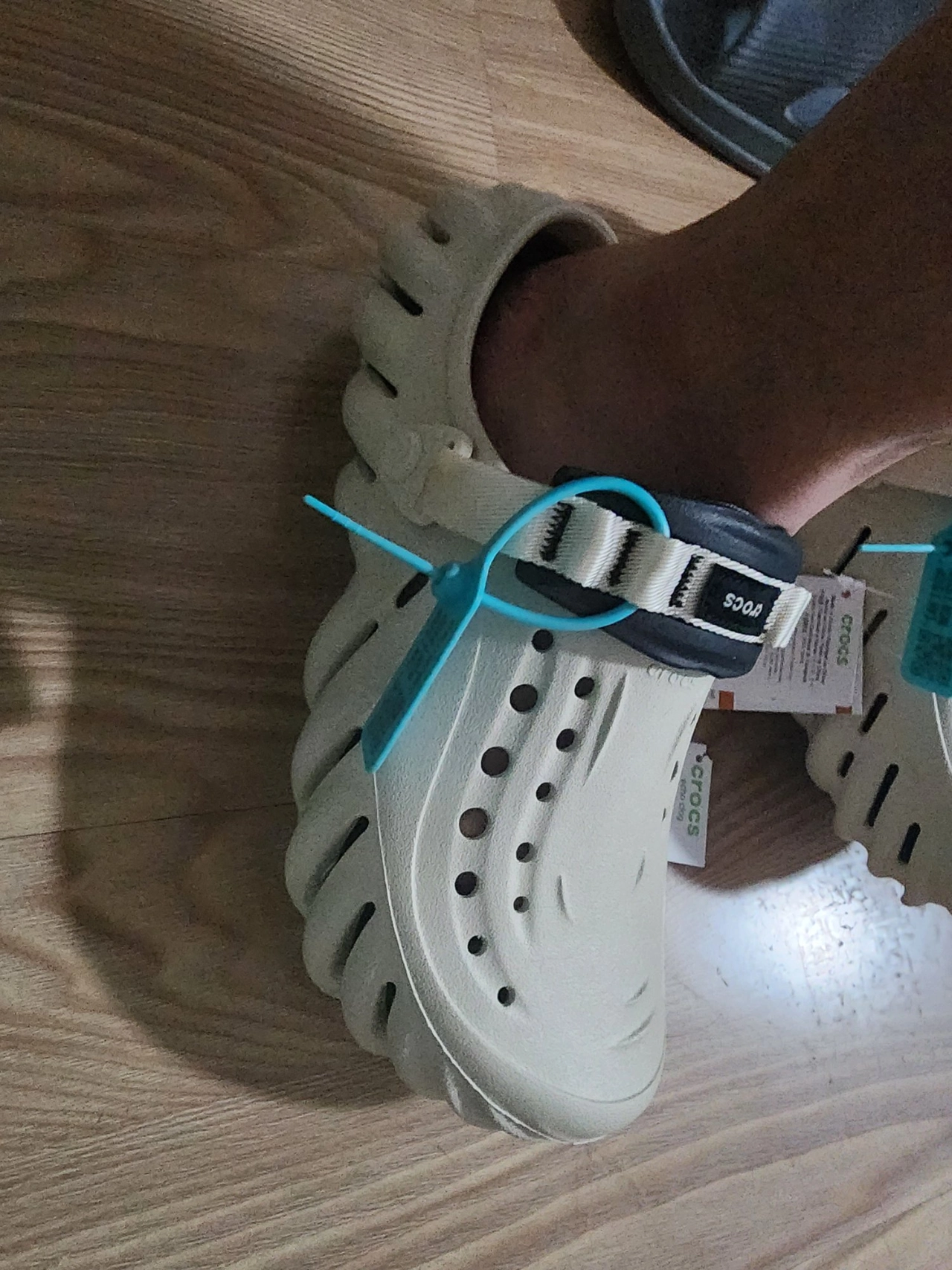 custom review-Crocs Быстросохнущие Баланс Спортивные Сандалии Унисекс Бежевый Черный