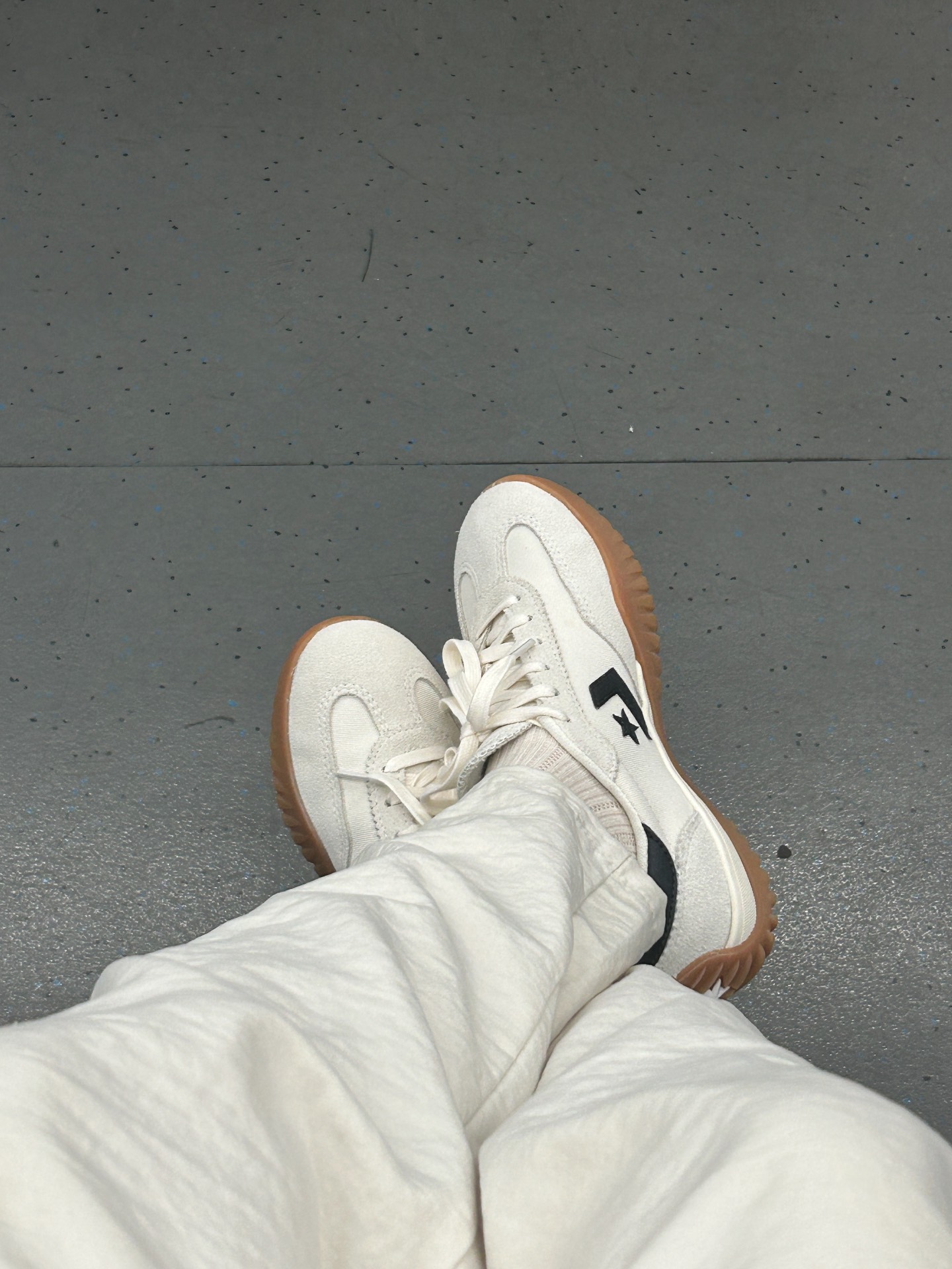 custom review-Конверс Run Star Trainer Износостойкий и Легкий Низкий Топ Повседневная Обувь Унисекс Бежевый