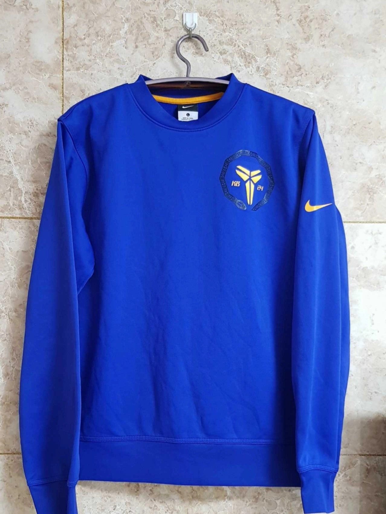 耐克2012年 科比7时代  卫衣 zk kobe 小飞侠 黑曼巴   l码