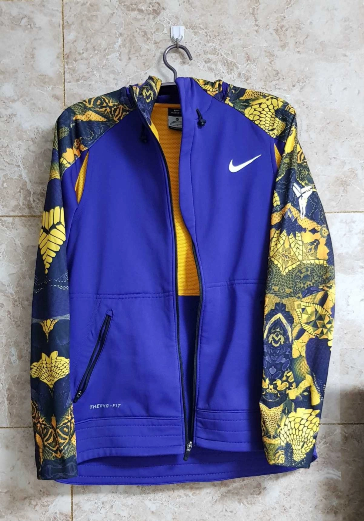 耐克科比10时代 紫金卫衣m码连帽衫zk kobe小飞侠 黑曼巴