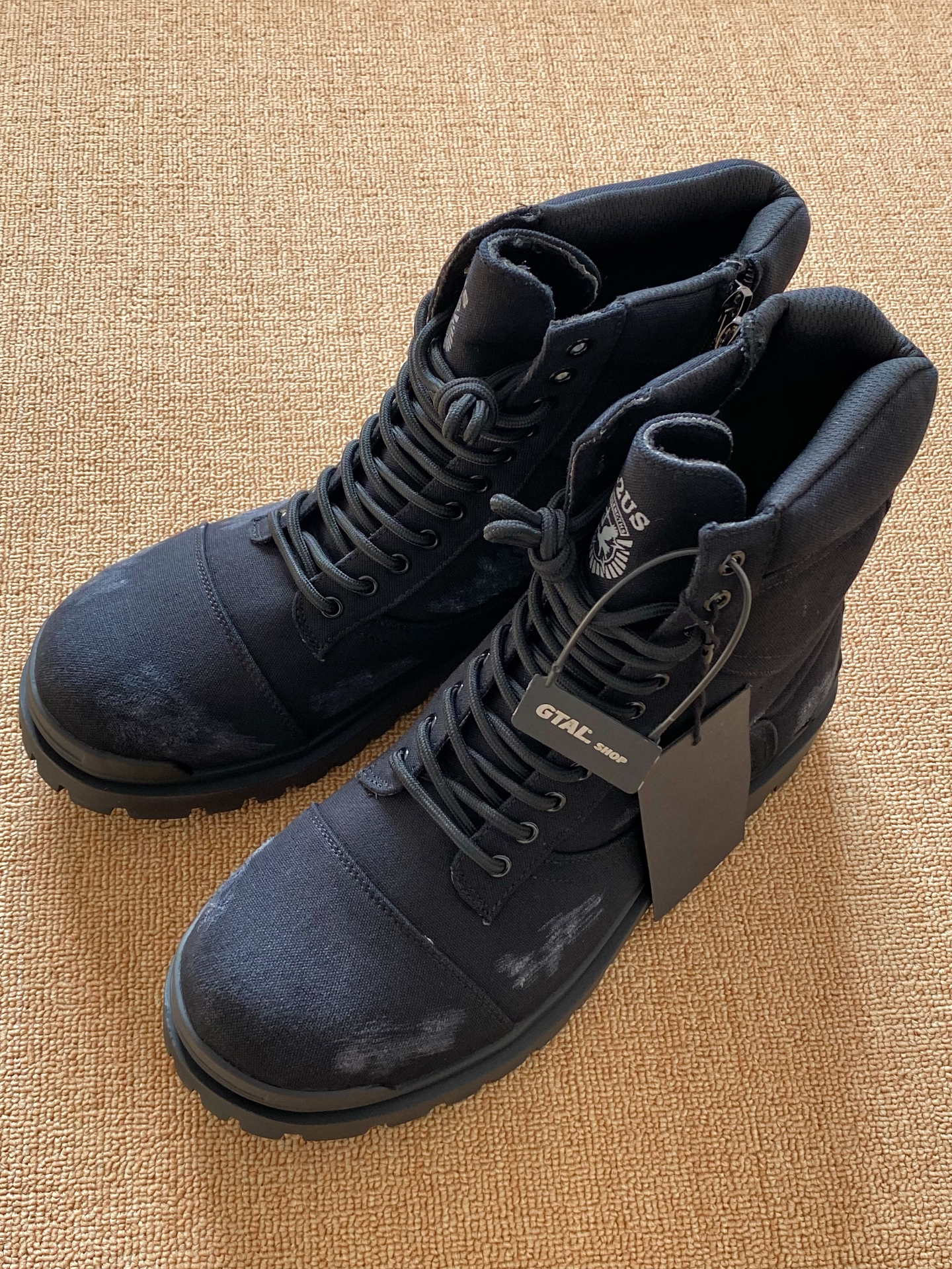 ootd丨是谁还没有一双军靴
