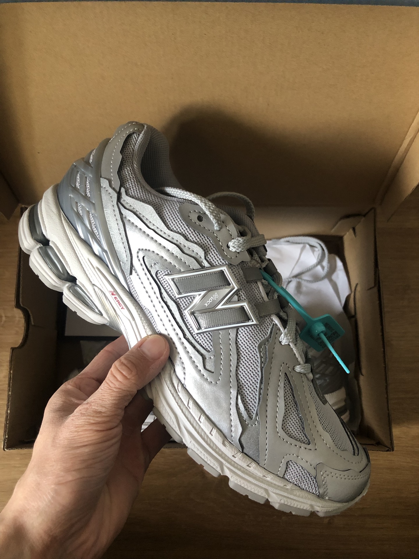 custom review-New Balance 1906D Устойчивый к истиранию Низкий Топ Повседневные Городские Коммутирующие Беговые кроссовки Мужские Серебристо-Серый