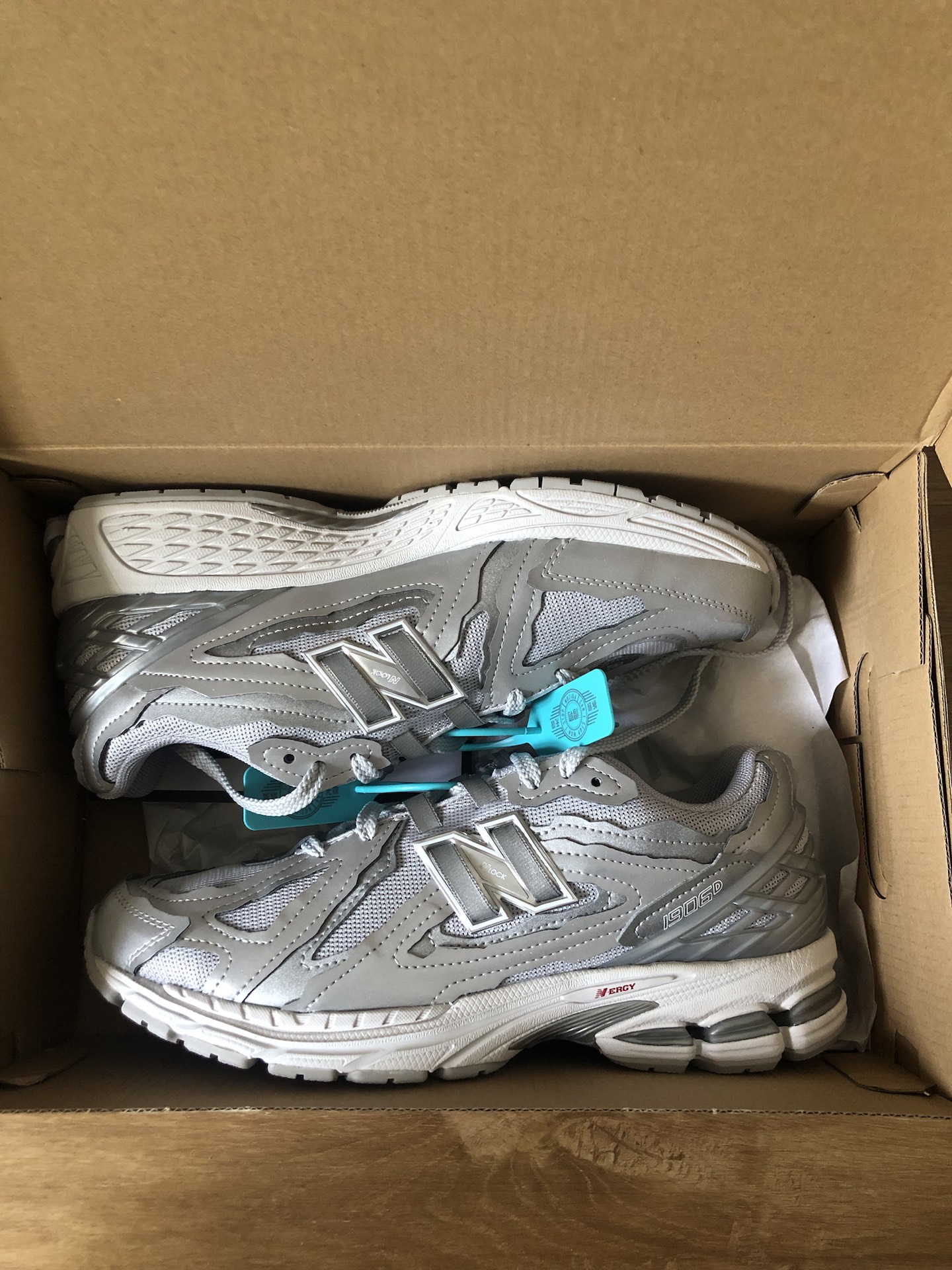 custom review-New Balance 1906D Устойчивый к истиранию Низкий Топ Повседневные Городские Коммутирующие Беговые кроссовки Мужские Серебристо-Серый