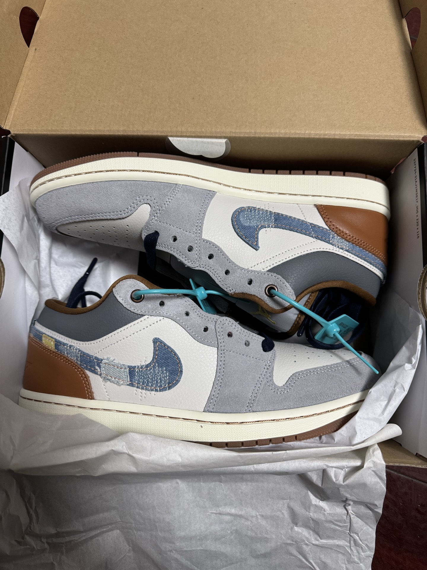 custom review-Air Jordan 1 Low SE 'Repaired Denim Swoosh'