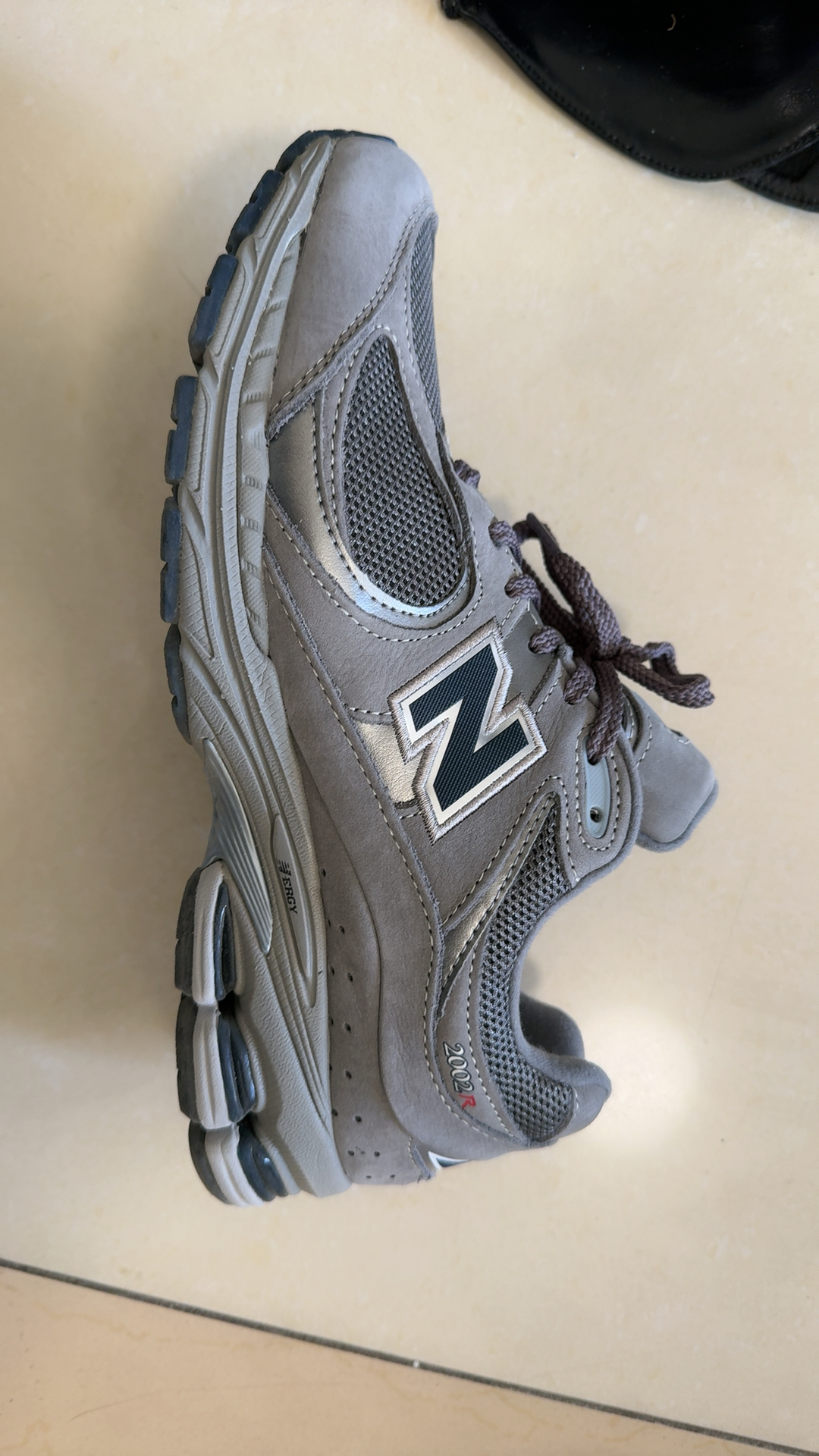 custom review-New Balance 2002R Og 'Light Grey'