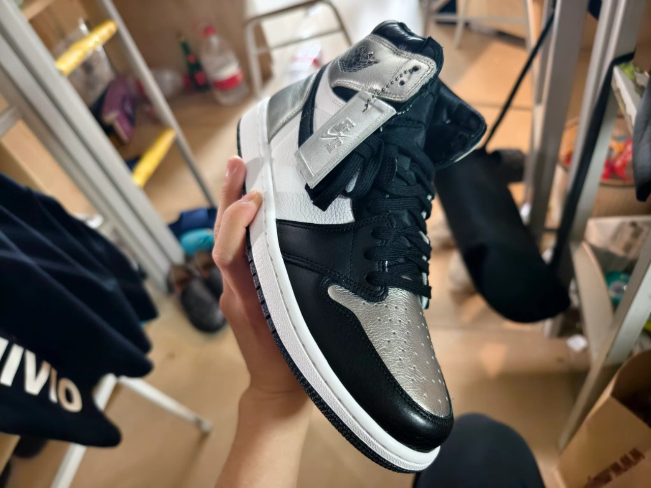 custom review-Jordan Air Jordan 1 High OG Ретро 'Серебряный Палец' Высокий Топ Винтажные Баскетбольные Кроссовки Женские Жидкое Серебро