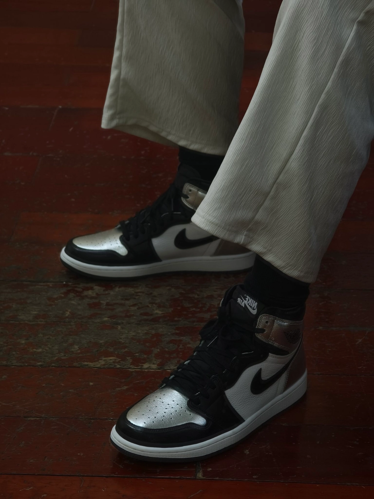 custom review-Jordan Air Jordan 1 High OG Ретро 'Серебряный Палец' Высокий Топ Винтажные Баскетбольные Кроссовки Женские Жидкое Серебро