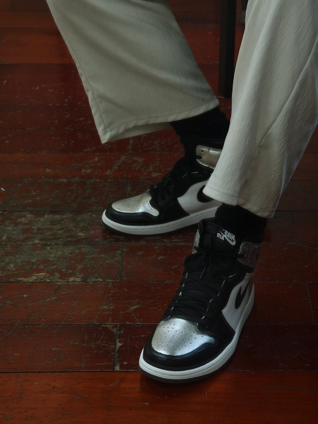 custom review-Jordan Air Jordan 1 High OG Ретро 'Серебряный Палец' Высокий Топ Винтажные Баскетбольные Кроссовки Женские Жидкое Серебро