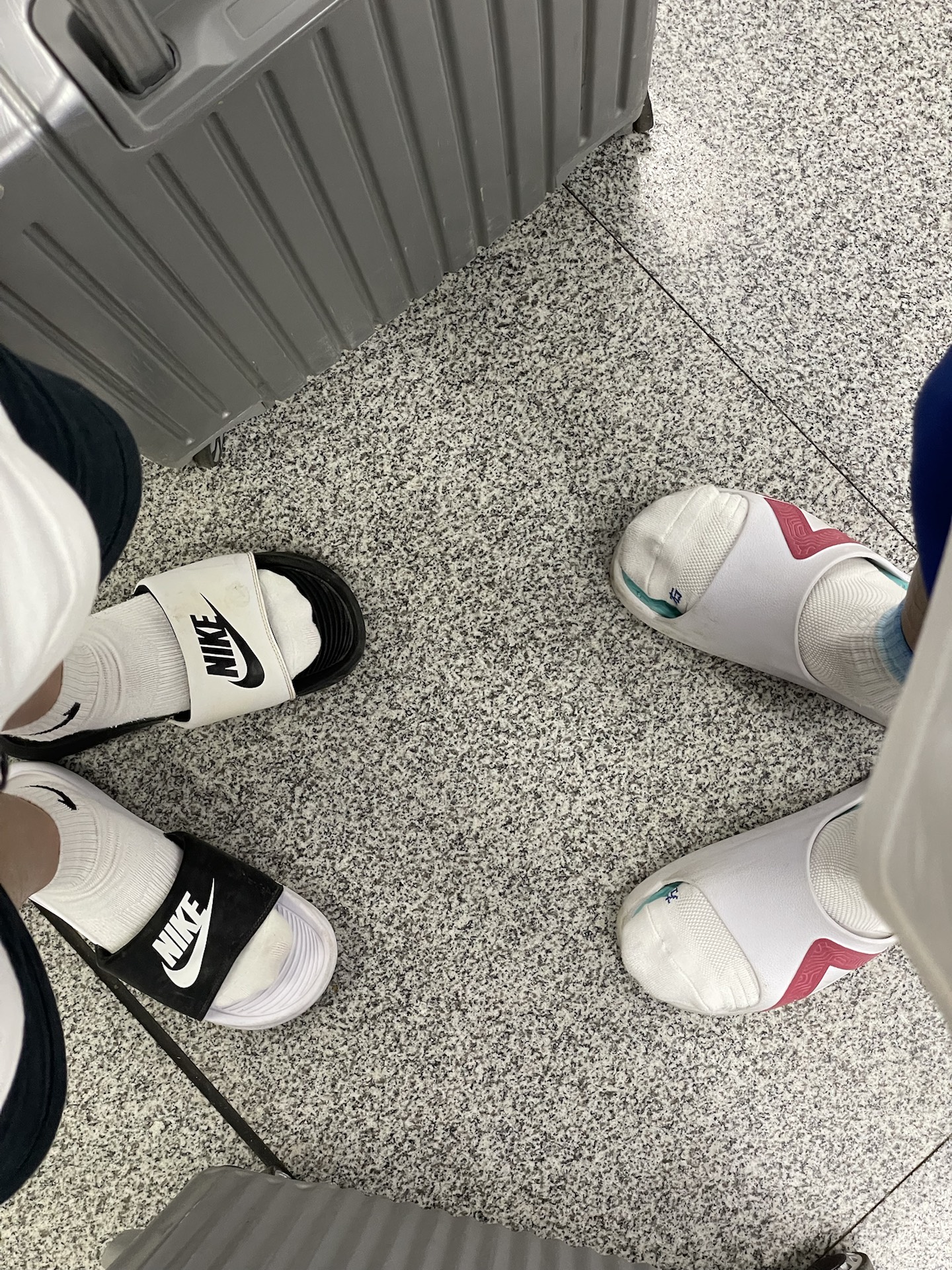 nike 鸳鸯拖鞋✓