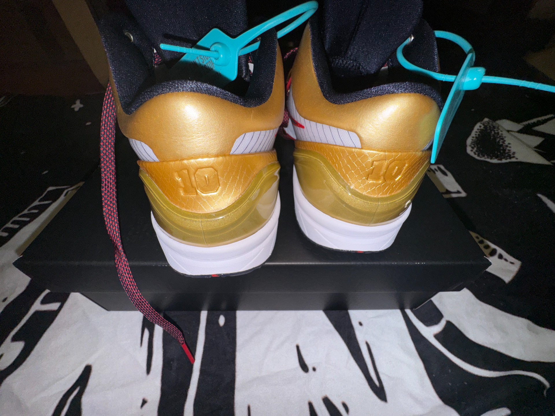 custom review-Nike Zoom Kobe 4 Protro 'Gold Medal'