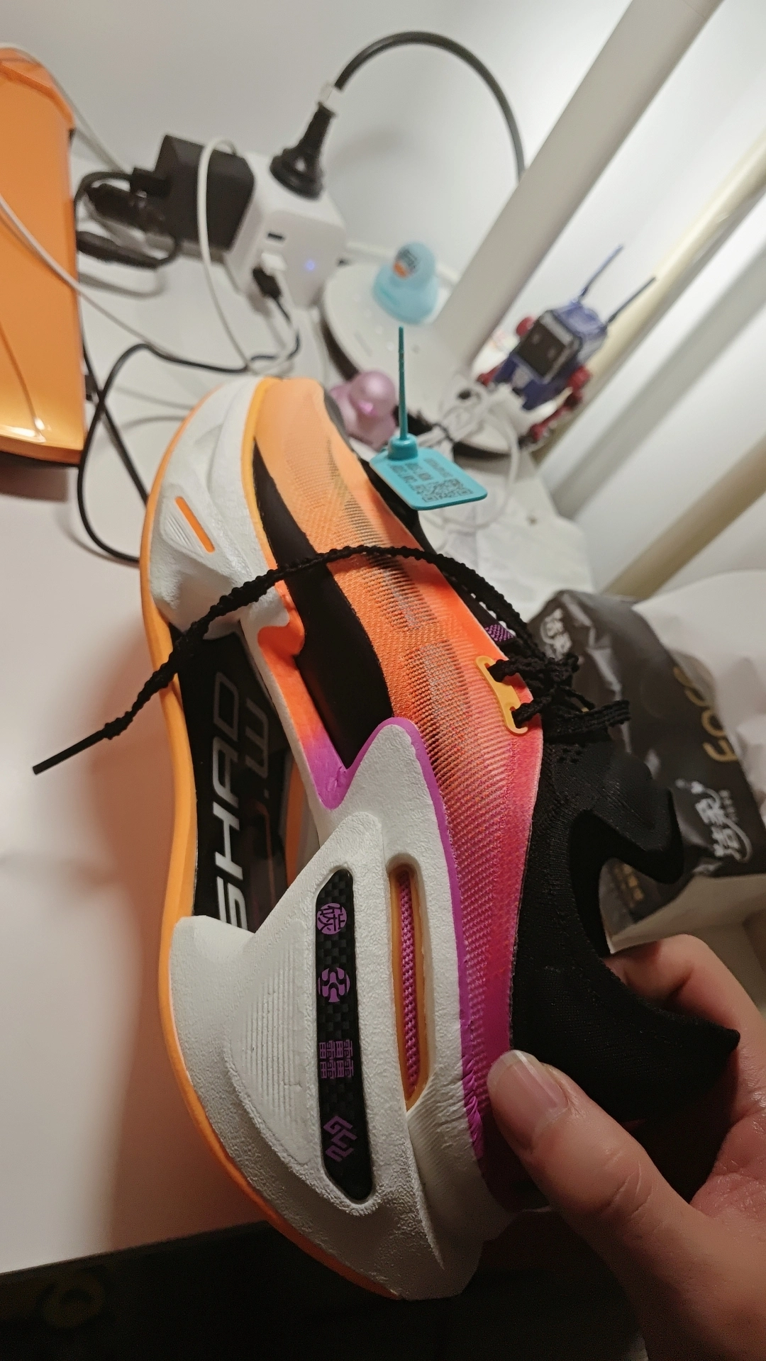 custom review-LiNing Shadow 3.0 Cushioned Wear-Resistant Breathable Rebound Low-Top Running Shoes Unisex Orange Black