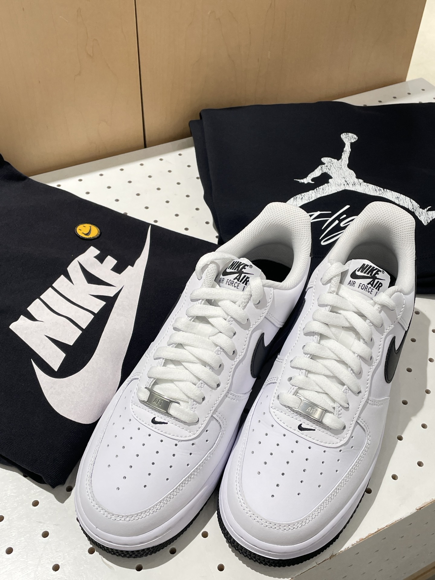 配色简单百搭 皮革材质容易打理 一年四季都能穿#空军一号nike爱了