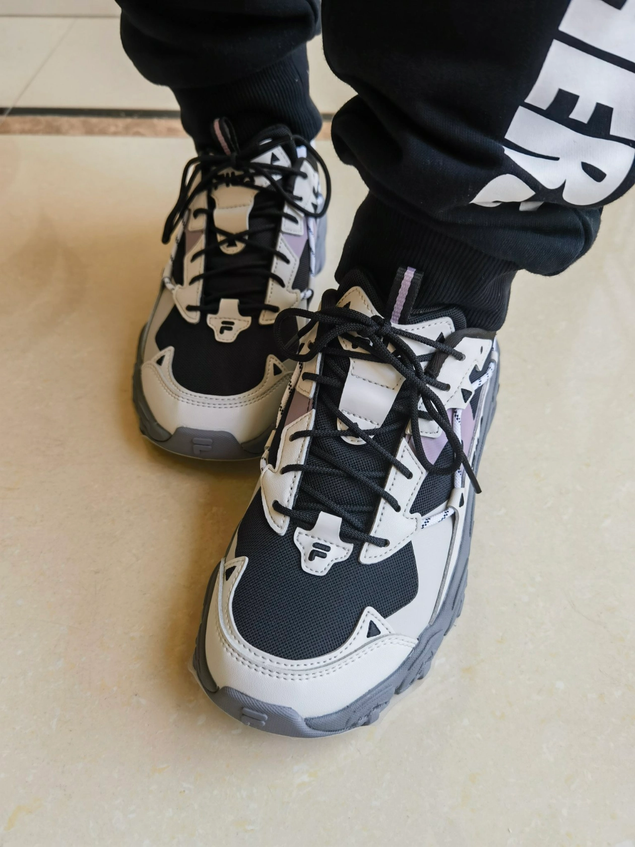 斐乐经典猫爪鞋