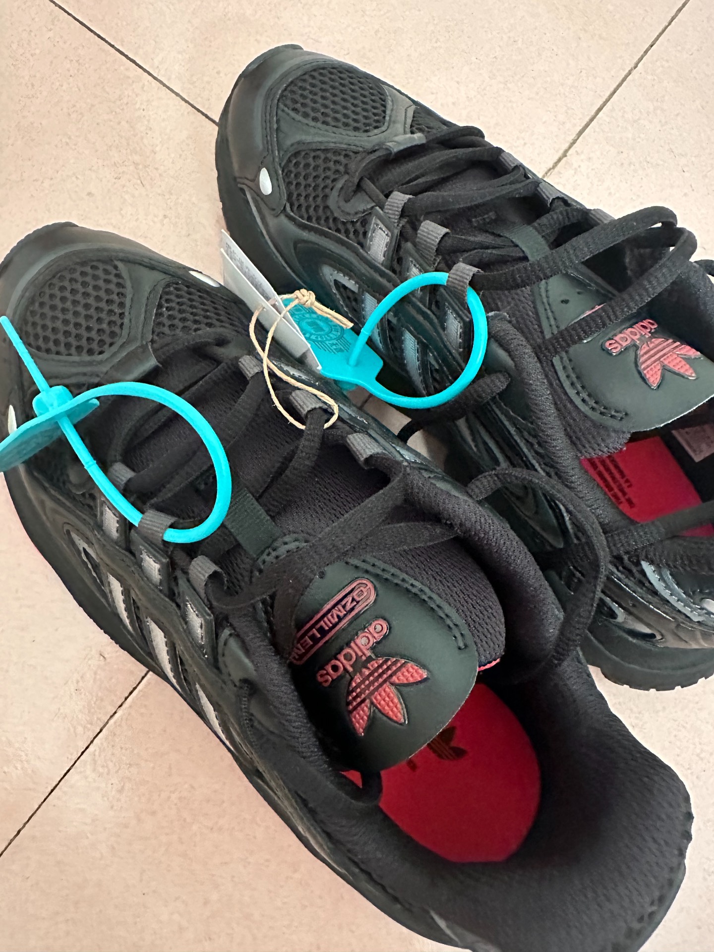 custom review-Adidas Originals Ozmillen Дышащий Низкий Топ Повседневные Беговые Кроссовки Унисекс Черный Серый