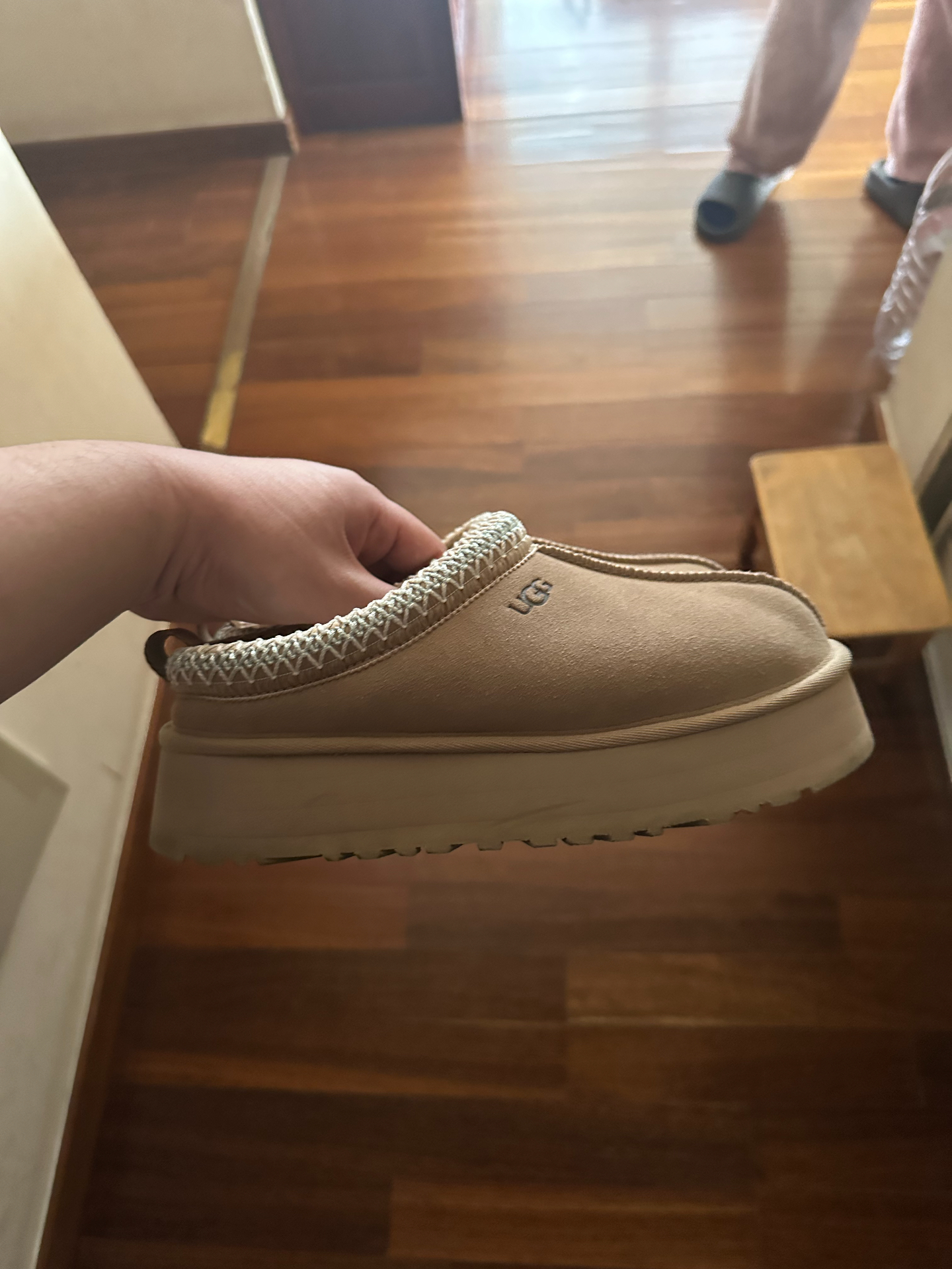 custom review-UGG Tazz Slipper Sand Women
s