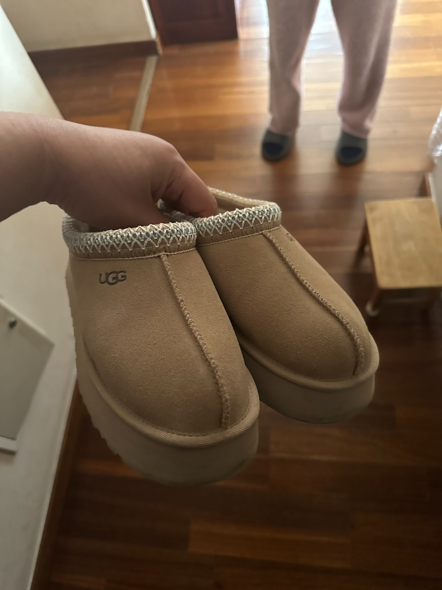 custom review-UGG Tazz Slipper Sand Women
s