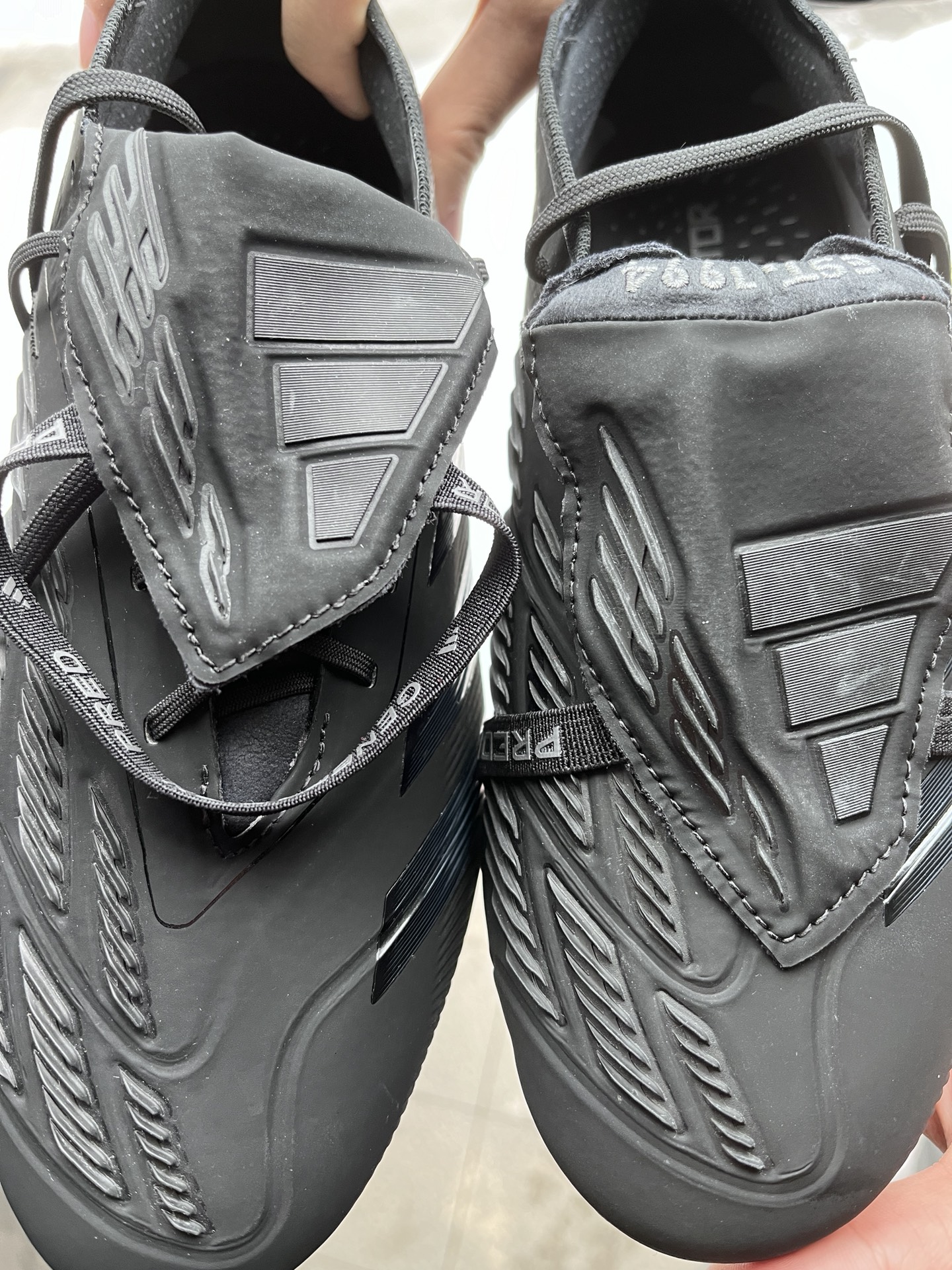 猎鹰24/predator24 elite fg ft 纯黑
