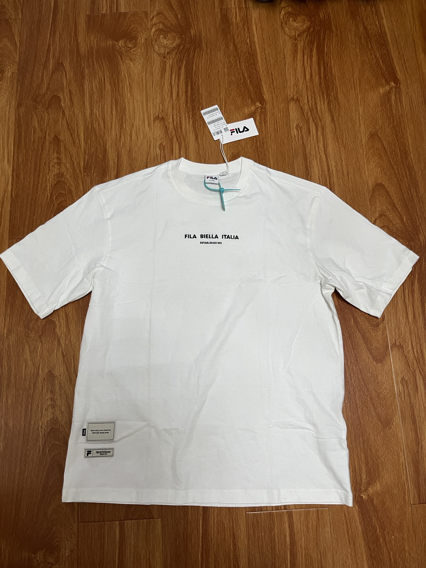 斐乐t恤 短袖 半截袖