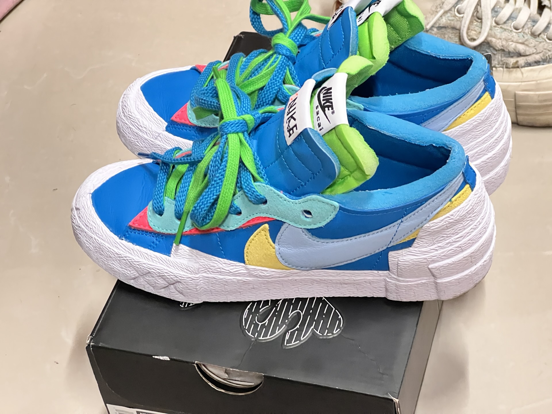 custom review-Sacai совместный бренд x KAWS x Nike Blazer 'Neptune Blue' Низкие Скейтборд Кроссовки Унисекс Синий