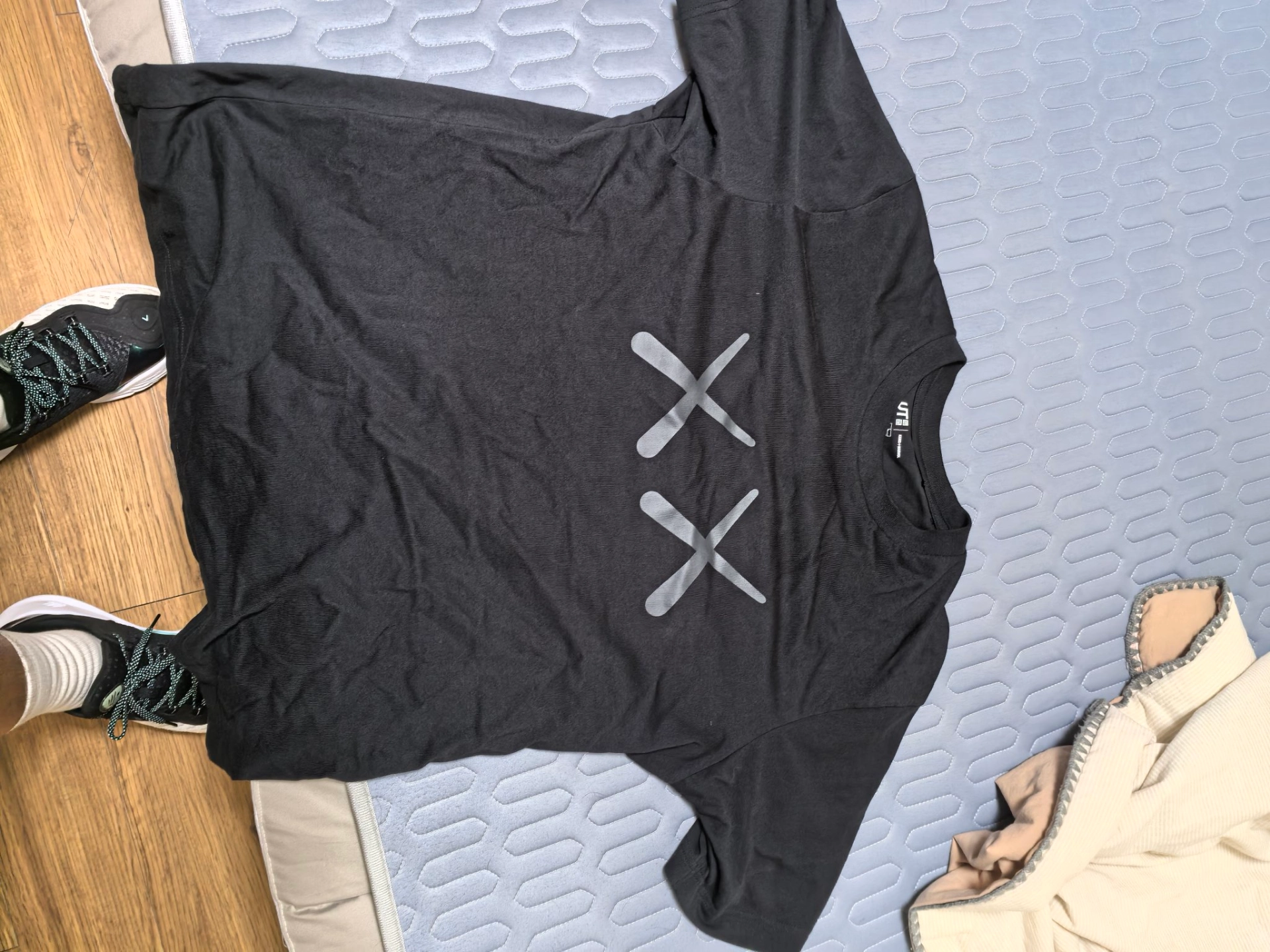 custom review-UNIQLO KAWS X WARHOL T Рубашка Унисекс