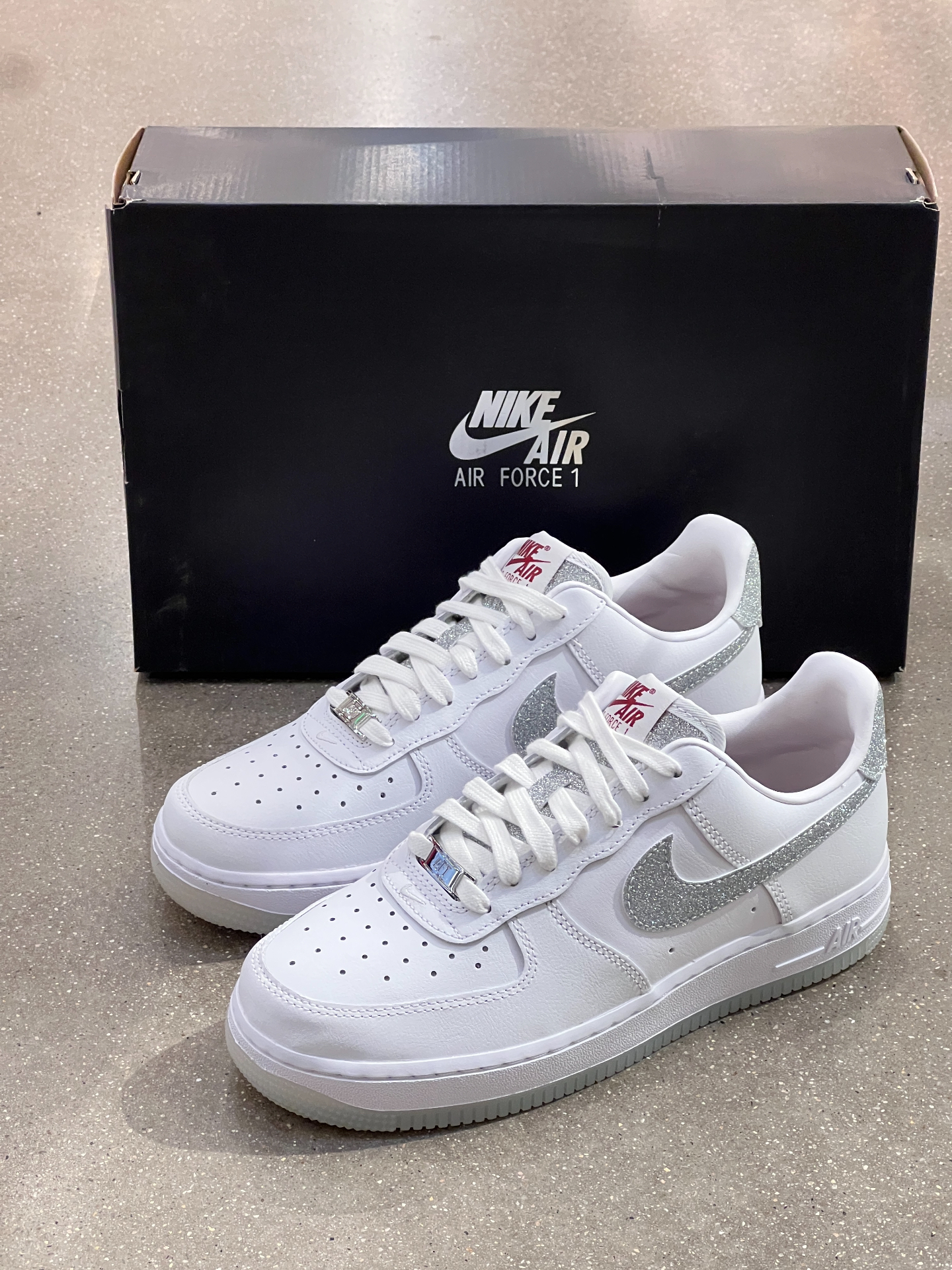 nike 满天星空军一号,是婚鞋吗?