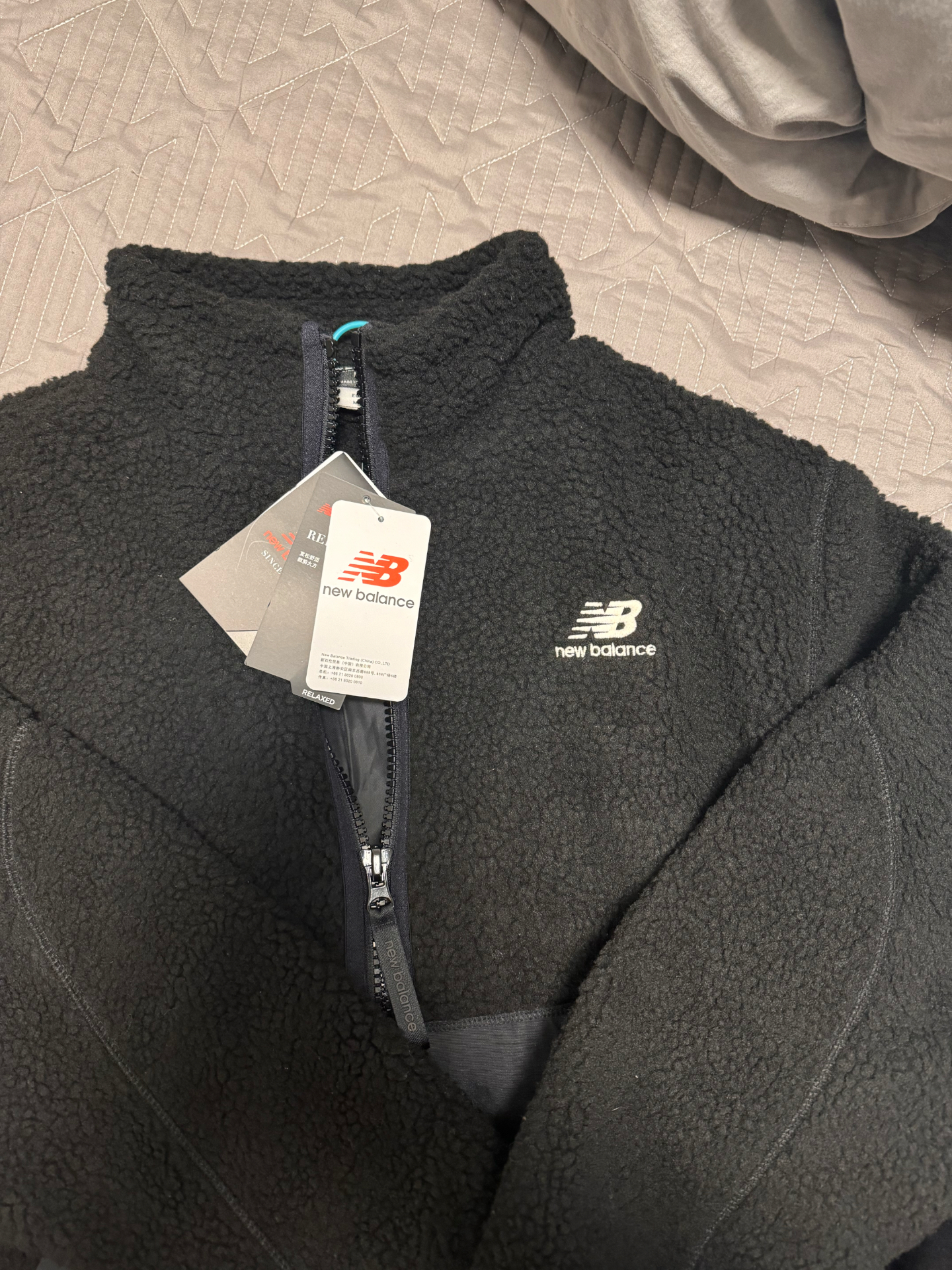 custom review-New Balance совместная брендированная куртка женская черная