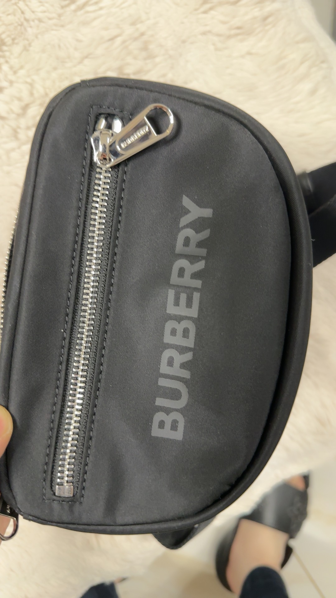 custom review-Burberry Нейлоновая Камера Сумка на одно плечо Поясная Сумка (Бандана) Маленькая Унисекс Черная