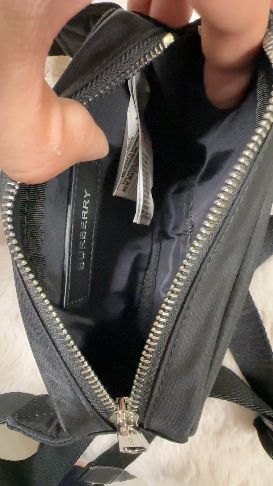 custom review-Burberry Нейлоновая Камера Сумка на одно плечо Поясная Сумка (Бандана) Маленькая Унисекс Черная