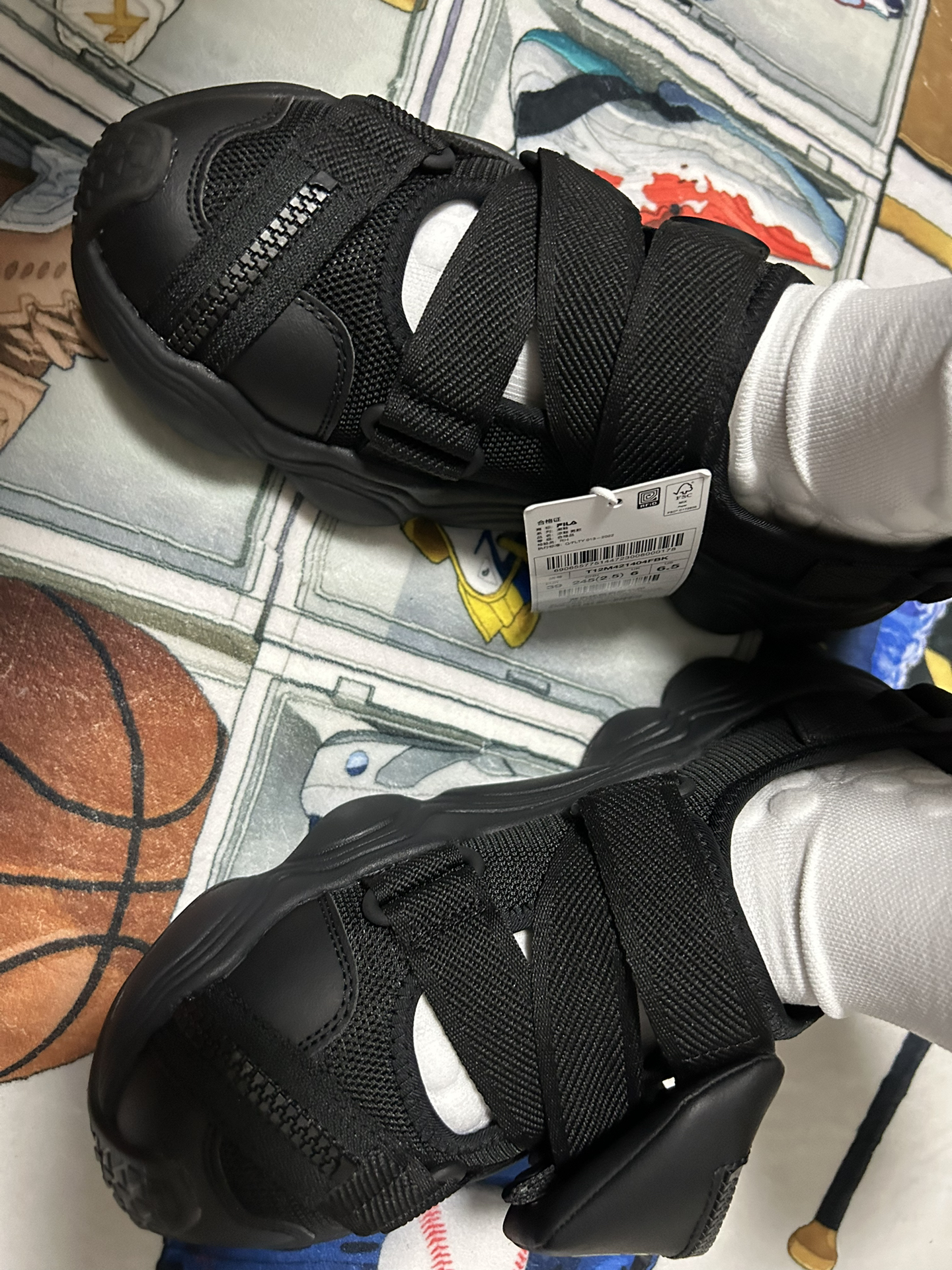 fila斐乐 潮牌时尚个性黑色夏天休闲凉鞋帅气男士耐磨防滑懒人夏天