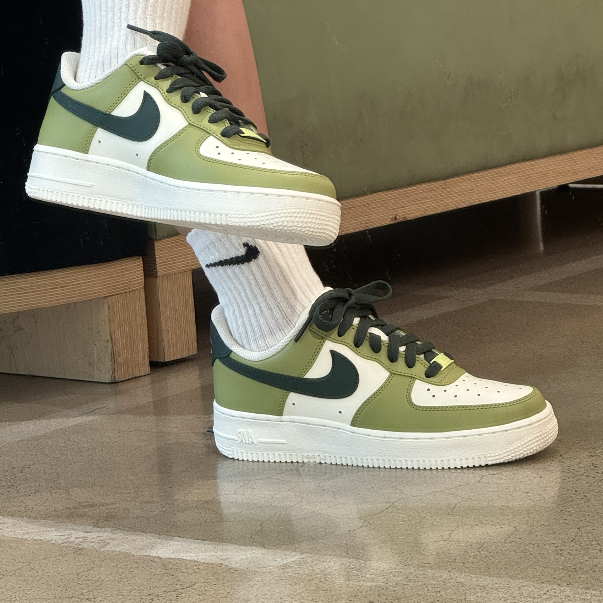 分享神仙运动板鞋 #新学期的第一双鞋 #空军一号nike爱了
