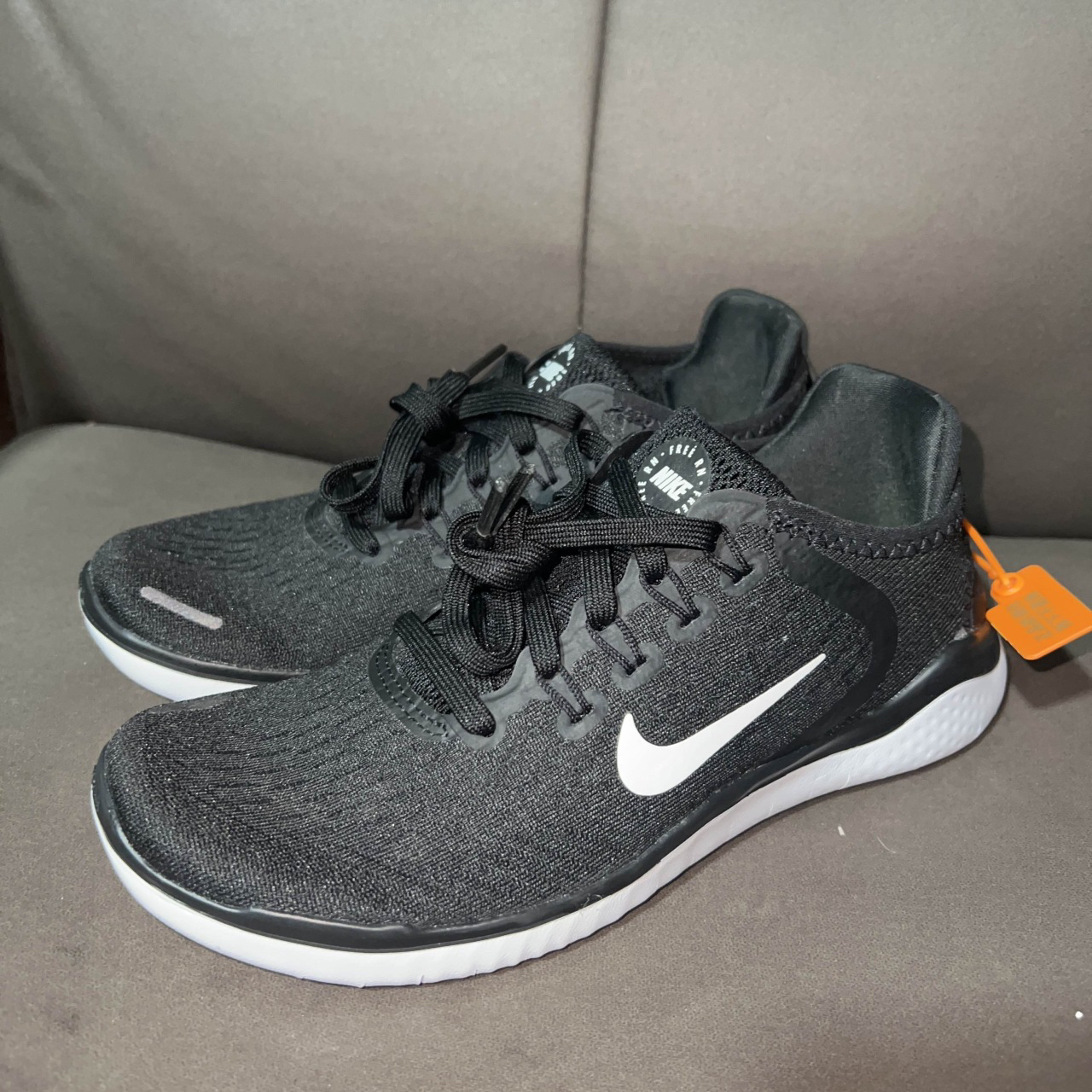 夏季赤足耐克跑步鞋